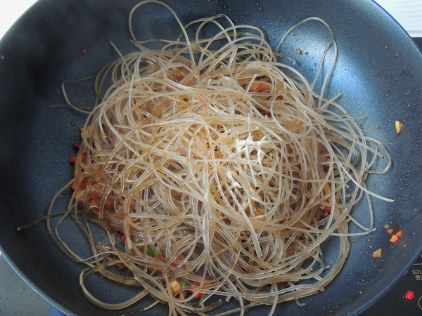 香菇肉末粉絲的做法-家常味炒菜譜
