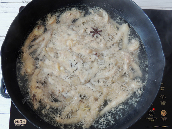 香辣燒鳳爪的做法-香辣味燒菜譜-易網健康養生網 香辣燒鳳爪的做法-香辣味燒菜譜