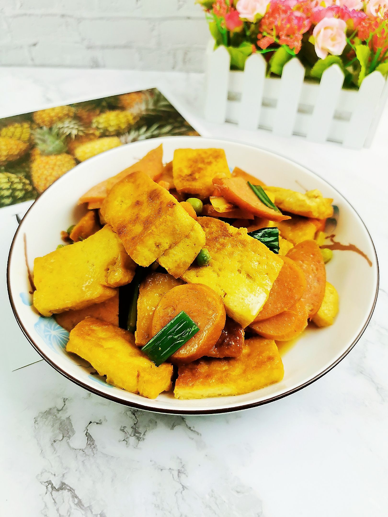 豆腐炒香腸的做法-咸鮮味炒菜譜-易網健康養生網 豆腐炒香腸的做法-咸鮮味炒菜譜