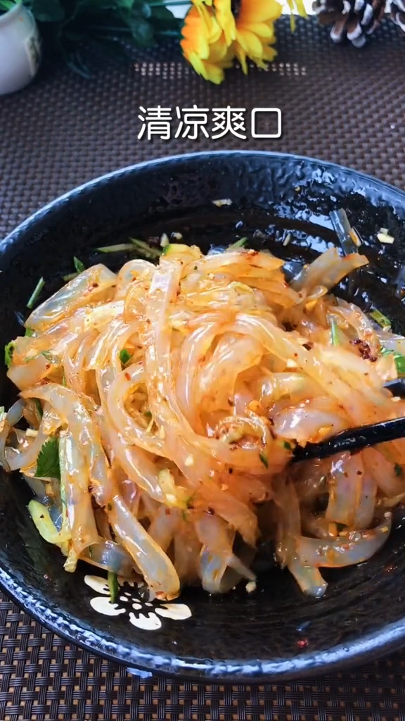 爽口涼粉的做法-咸鮮味拌菜譜-易網(wǎng)健康養(yǎng)生網(wǎng) 爽口涼粉的做法-咸鮮味拌菜譜