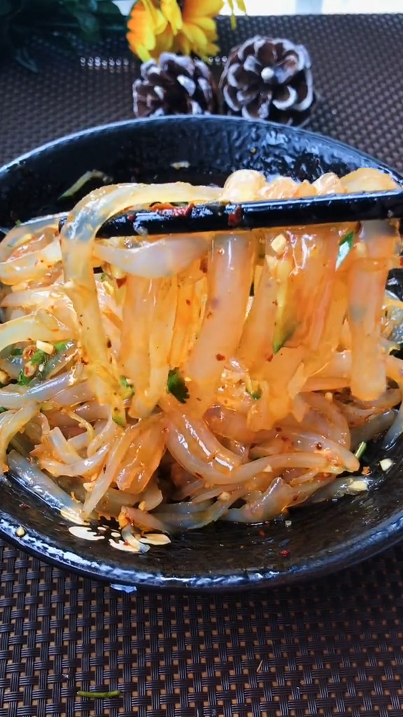 爽口涼粉的做法-咸鮮味拌菜譜-易網(wǎng)健康養(yǎng)生網(wǎng) 爽口涼粉的做法-咸鮮味拌菜譜