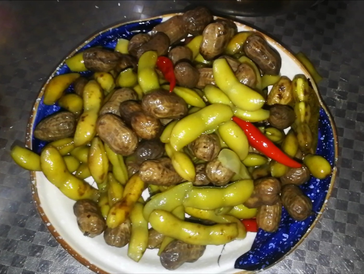 五香花生毛豆的做法-五香味煮菜譜-易網(wǎng)健康養(yǎng)生網(wǎng) 五香花生毛豆的做法-五香味煮菜譜