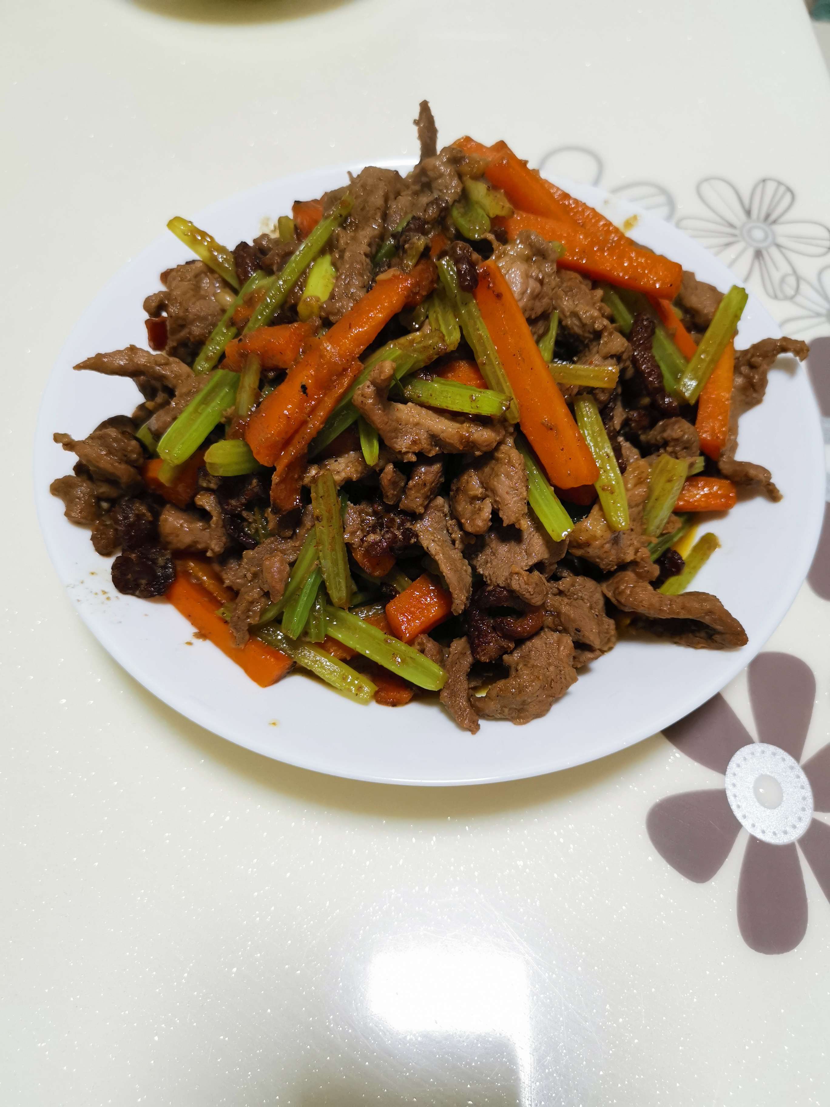 沙茶鴨肉的做法-家常味炒菜譜-易網健康養生網 沙茶鴨肉的做法-家常味炒菜譜