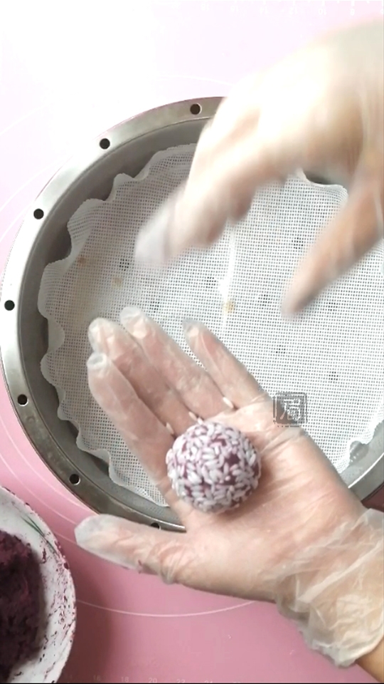 包心米丸子的做法-咸鮮味蒸菜譜-易網健康養生網 包心米丸子的做法-咸鮮味蒸菜譜
