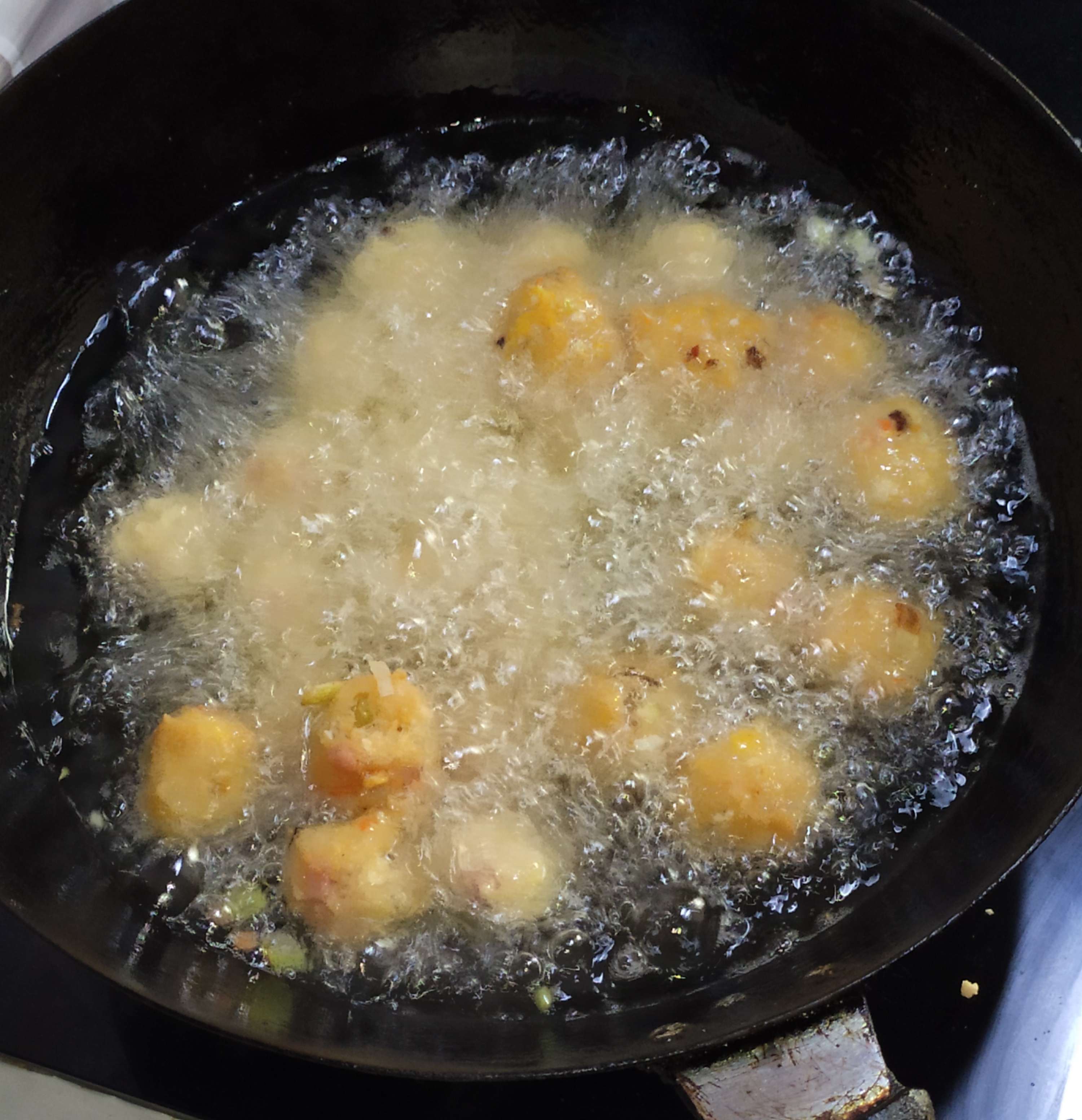 糖醋豆腐丸子的做法-酸甜味炸菜譜