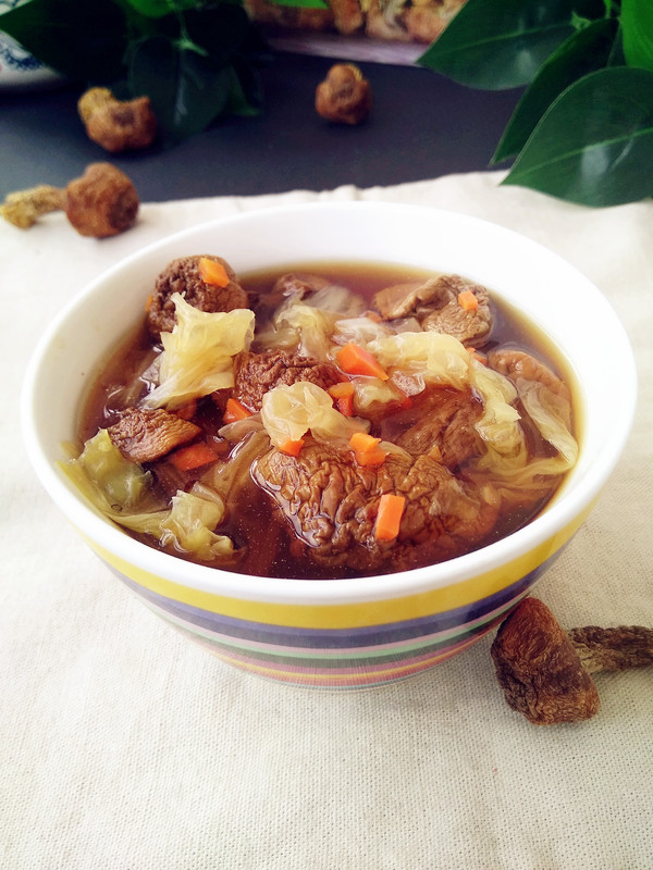 松茸煲大白菜的做法-咸鮮味煲菜譜-易網(wǎng)健康養(yǎng)生網(wǎng) 松茸煲大白菜的做法-咸鮮味煲菜譜
