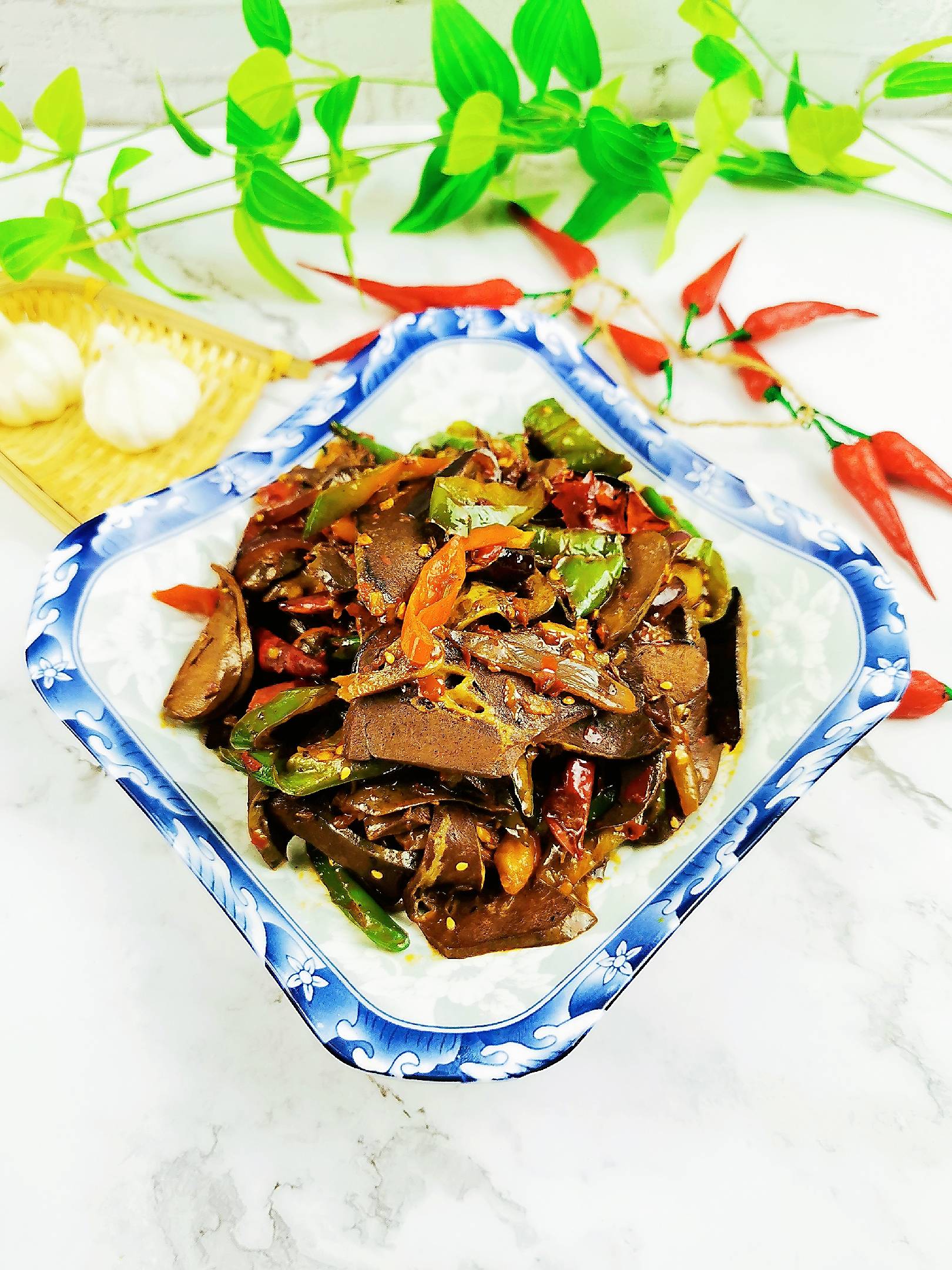 辣炒心肺的做法-香辣味炒菜譜-易網(wǎng)健康養(yǎng)生網(wǎng) 辣炒心肺的做法-香辣味炒菜譜