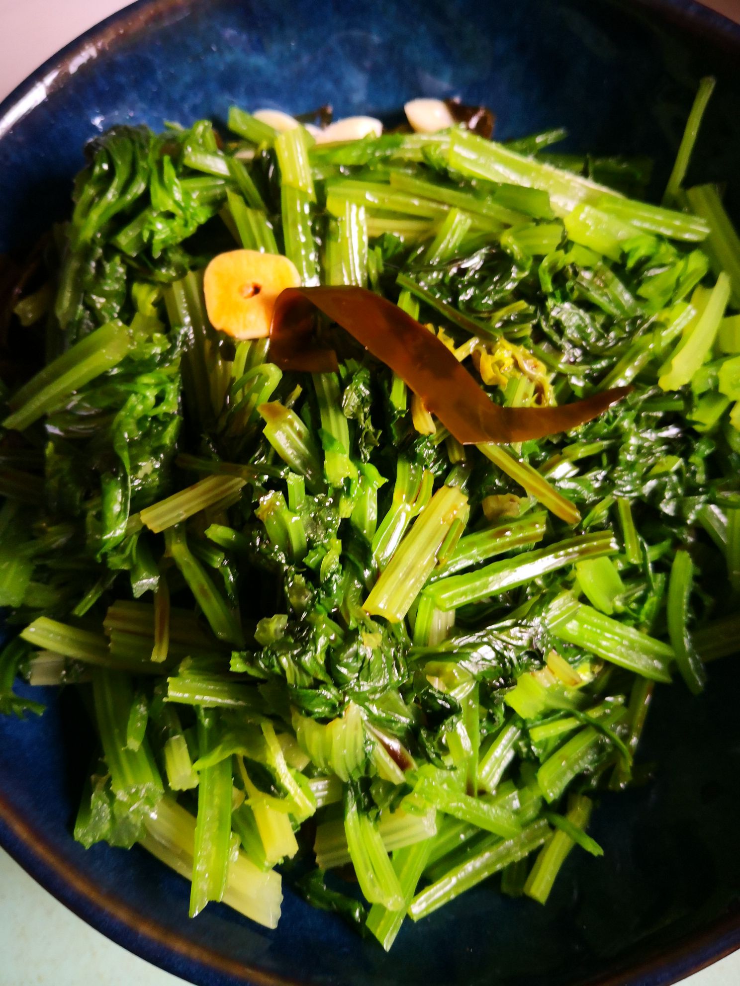 芹菜拌海帶的做法-家常味拌菜譜
