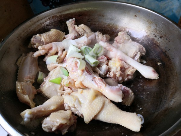 醬香雞的做法-醬香味醬菜譜-易網<a href=http://www.aoa7937.com/ target=_blank class=infotextkey>健康養生</a>網 醬香雞的做法-醬香味醬菜譜
