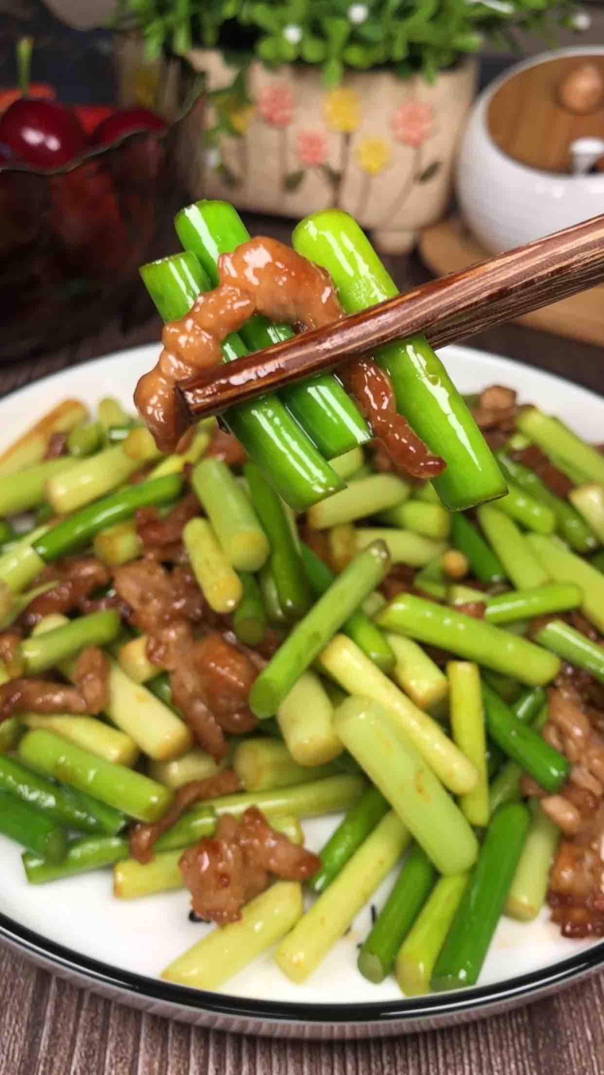 蒜苔炒肉絲的做法-家常味炒菜譜-易網(wǎng)健康養(yǎng)生網(wǎng) 蒜苔炒肉絲的做法-家常味炒菜譜