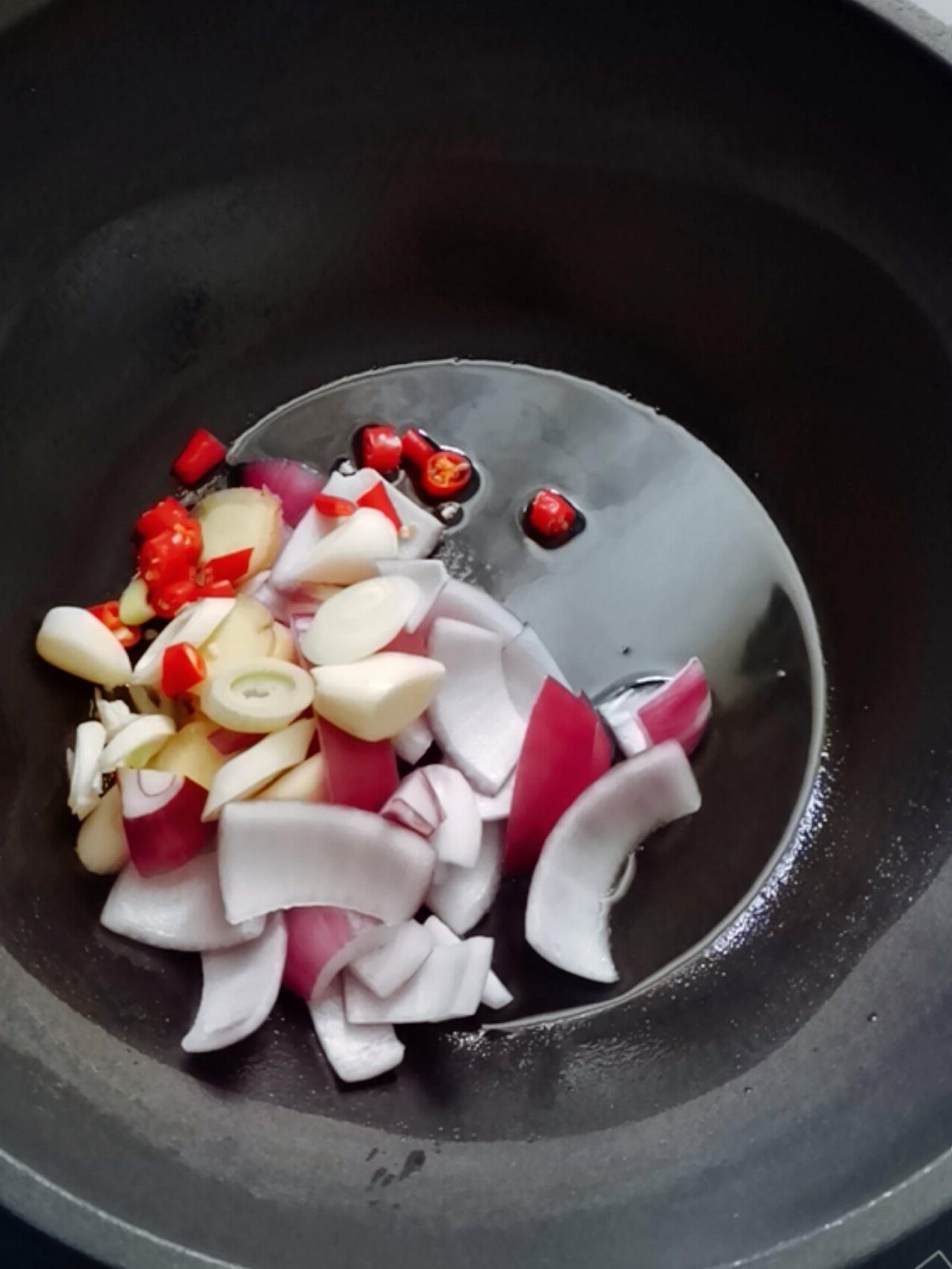 干鍋小龍蝦的做法-香辣味炒菜譜-易網健康養生網 干鍋小龍蝦的做法-香辣味炒菜譜
