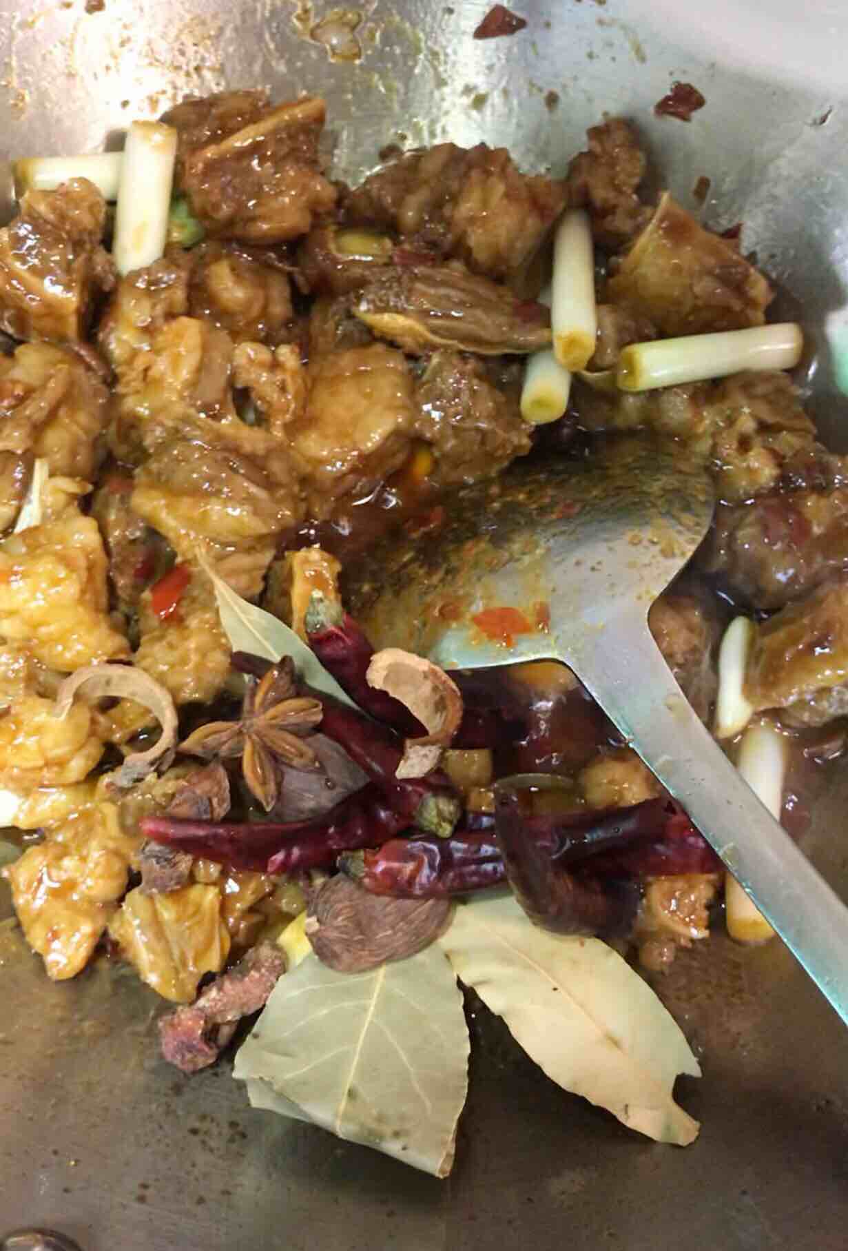 鮮筍燒牛肉的做法-家常味燒菜譜-易網(wǎng)健康養(yǎng)生網(wǎng) 鮮筍燒牛肉的做法-家常味燒菜譜