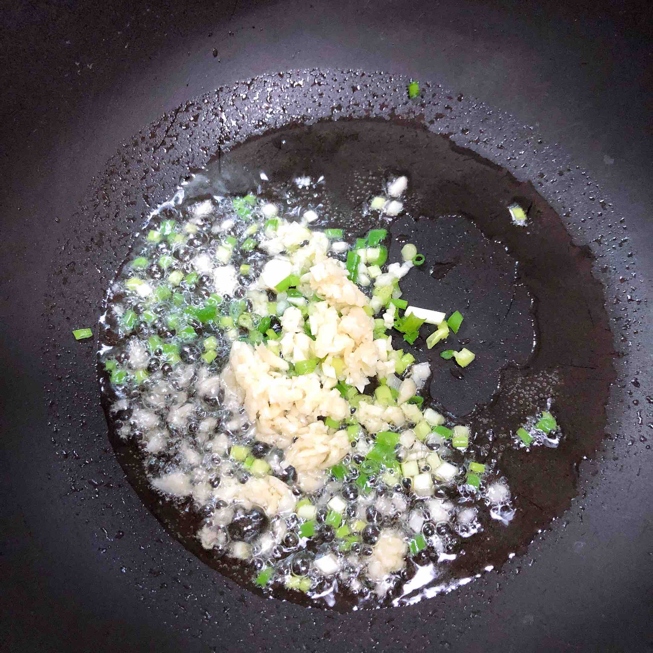 涼拌手撕雞胸肉的做法-酸甜味拌菜譜-易網健康養生網 涼拌手撕雞胸肉的做法-酸甜味拌菜譜