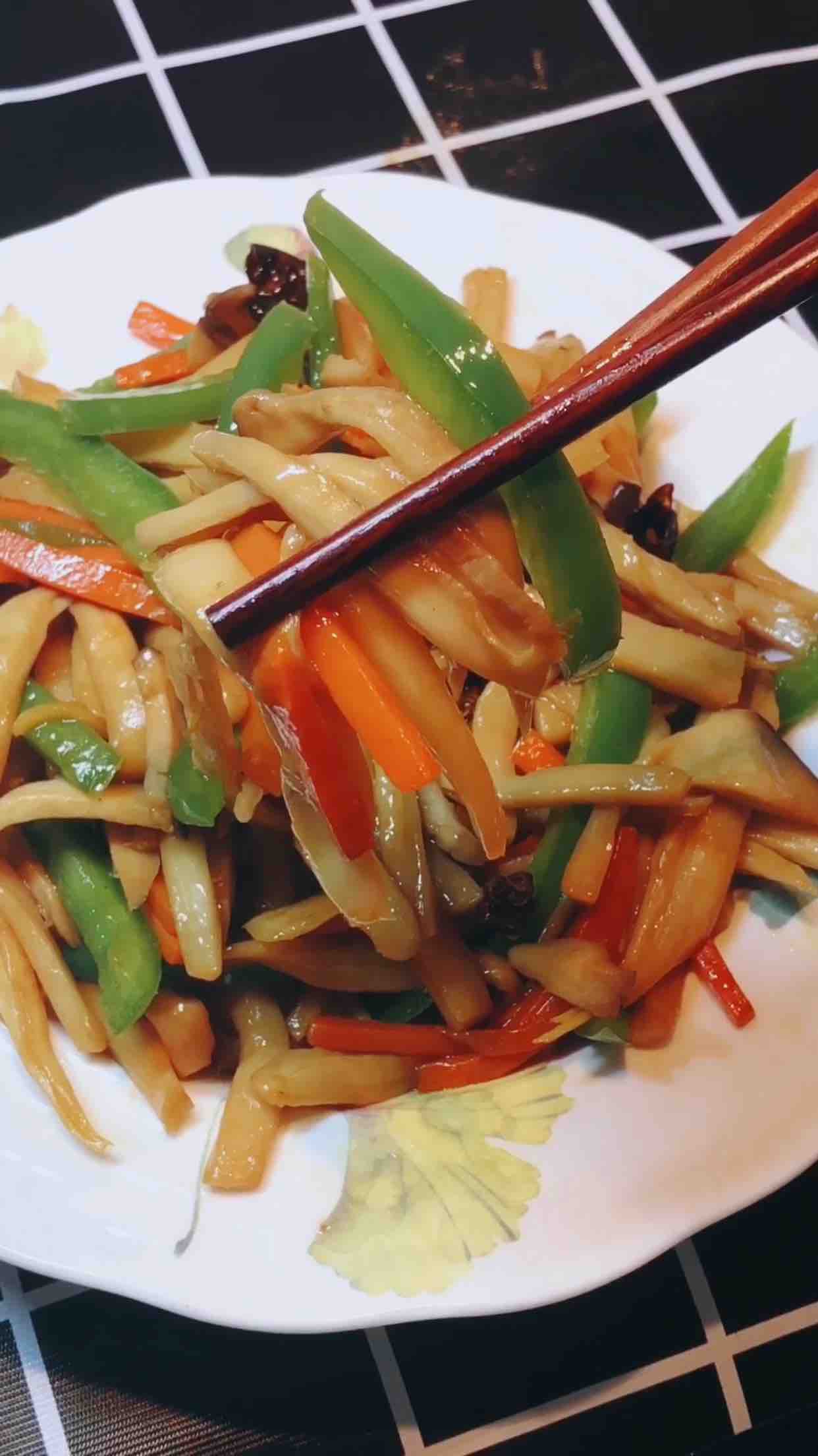 素炒杏鮑菇的做法-家常味炒菜譜-易網健康養生網 素炒杏鮑菇的做法-家常味炒菜譜