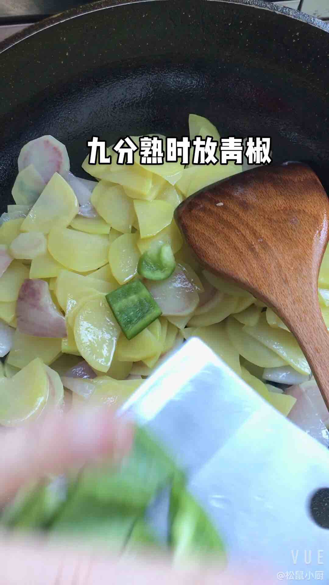 燒烤風(fēng)味土豆片的做法-家常味炒菜譜
