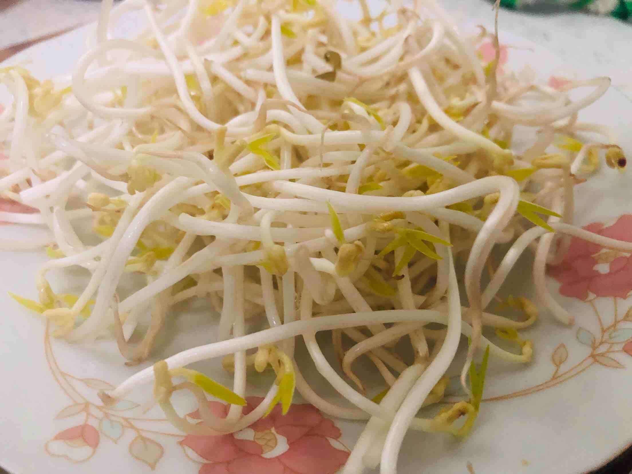 綠豆芽炒韭菜的做法-家常味炒菜譜