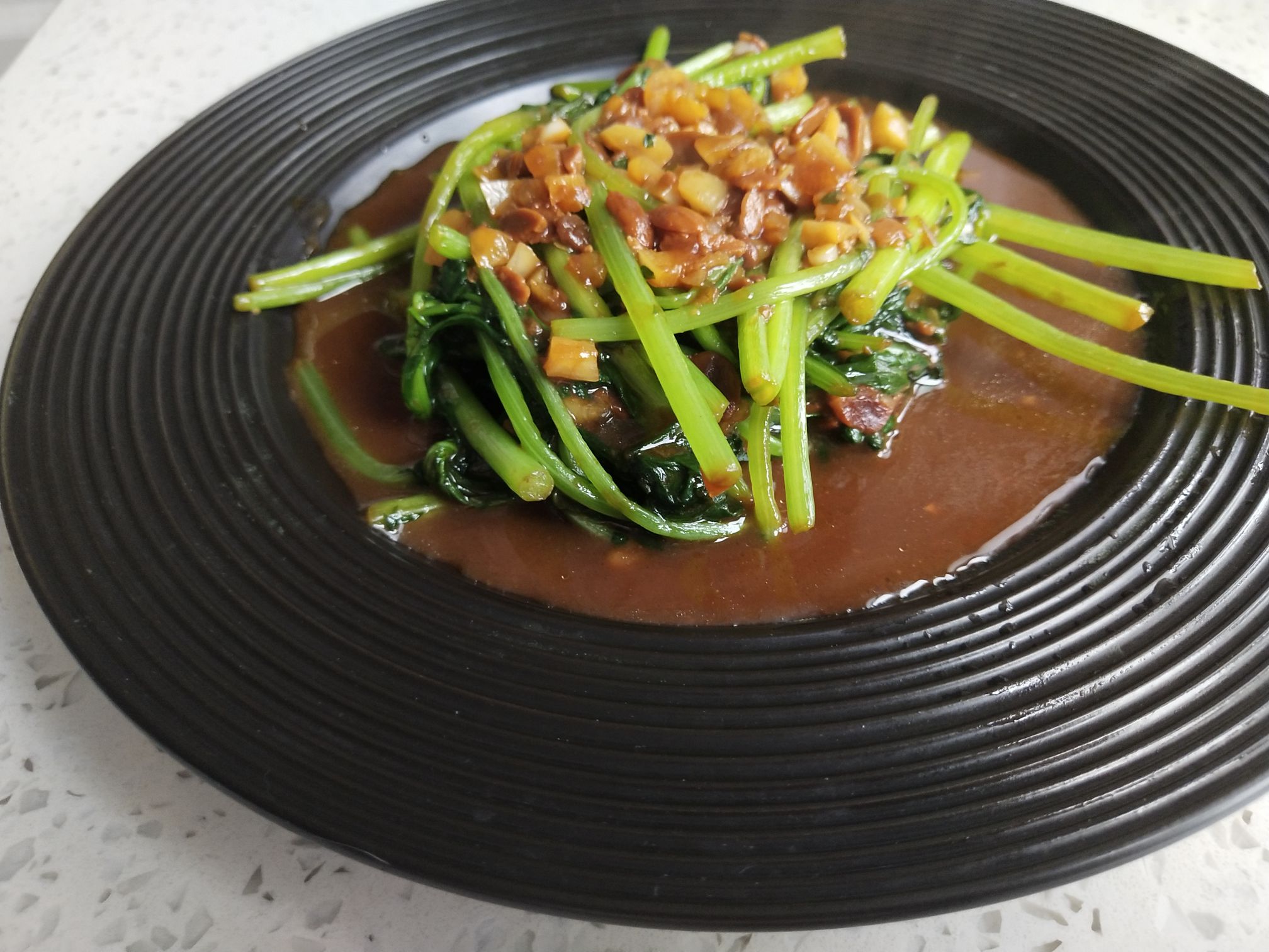 醬味茼蒿(偏甜口)的做法-家常味炒菜譜-易網健康養生網 醬味茼蒿(偏甜口)的做法-家常味炒菜譜