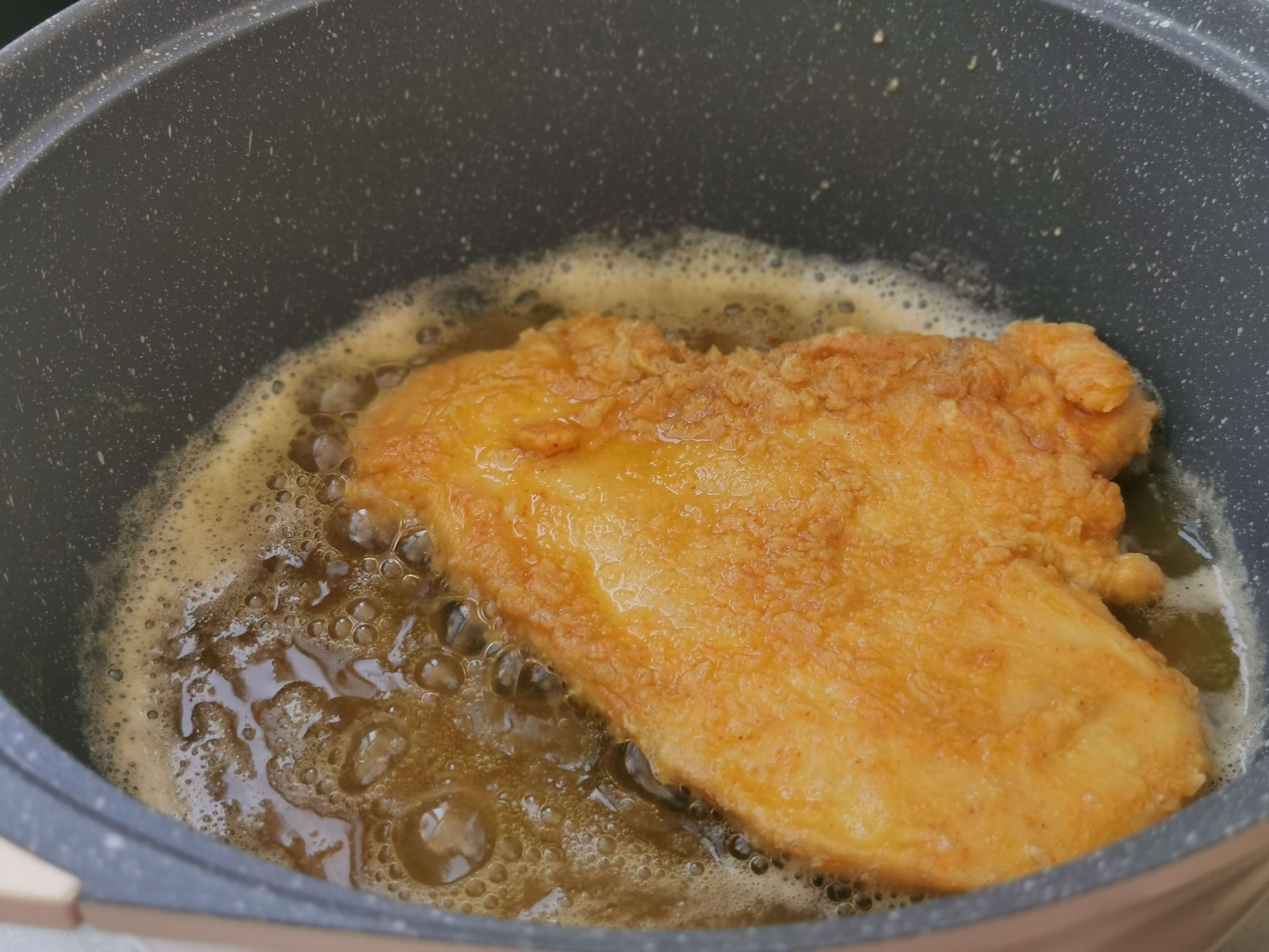 炸雞胸肉排的做法-香辣味炸菜譜