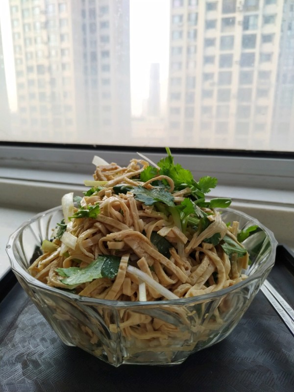 涼拌豆腐絲的做法-家常味拌菜譜-易網(wǎng)健康養(yǎng)生網(wǎng) 涼拌豆腐絲的做法-家常味拌菜譜
