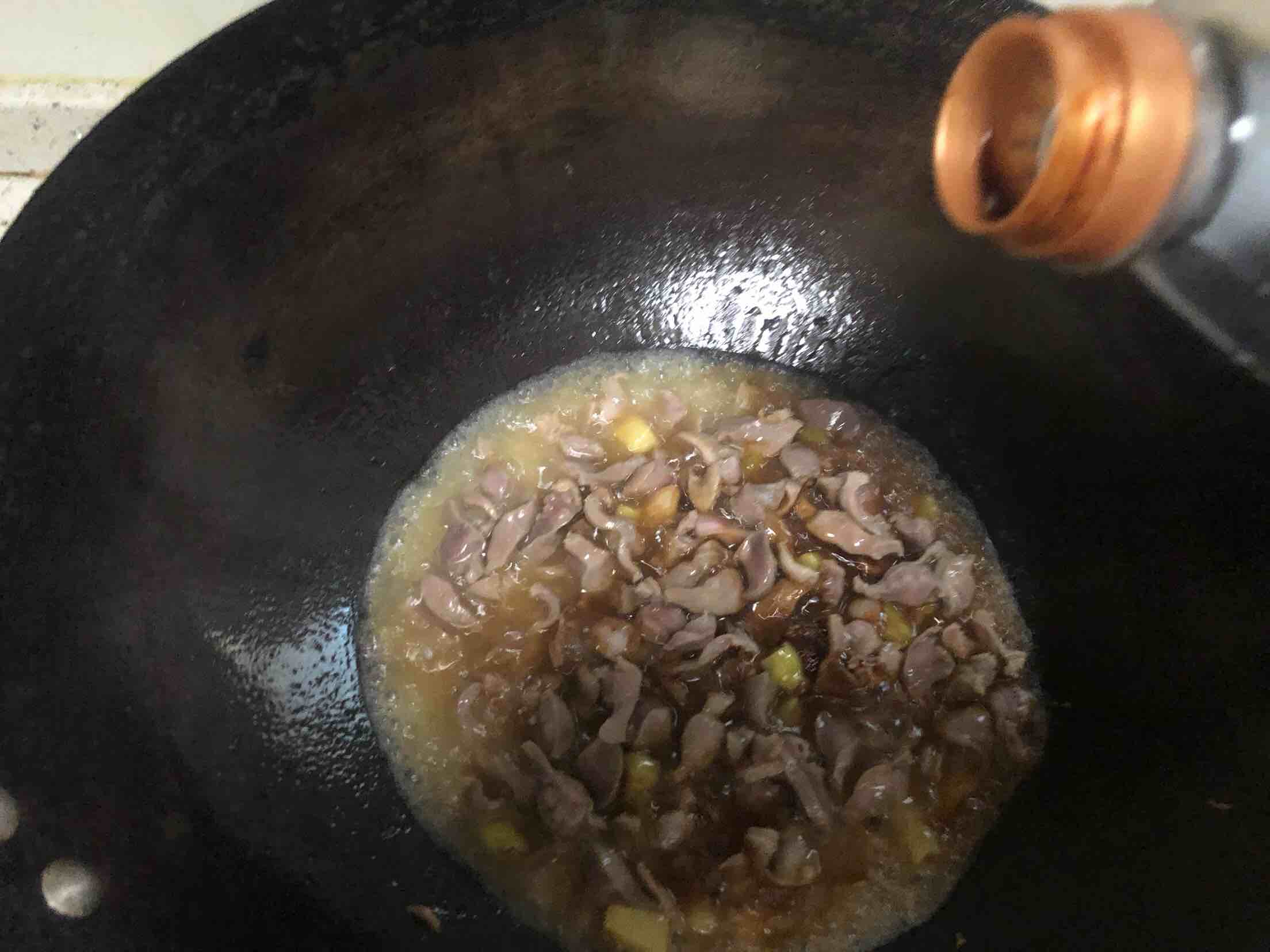 辣椒炒雞肫的做法-家常味炒菜譜