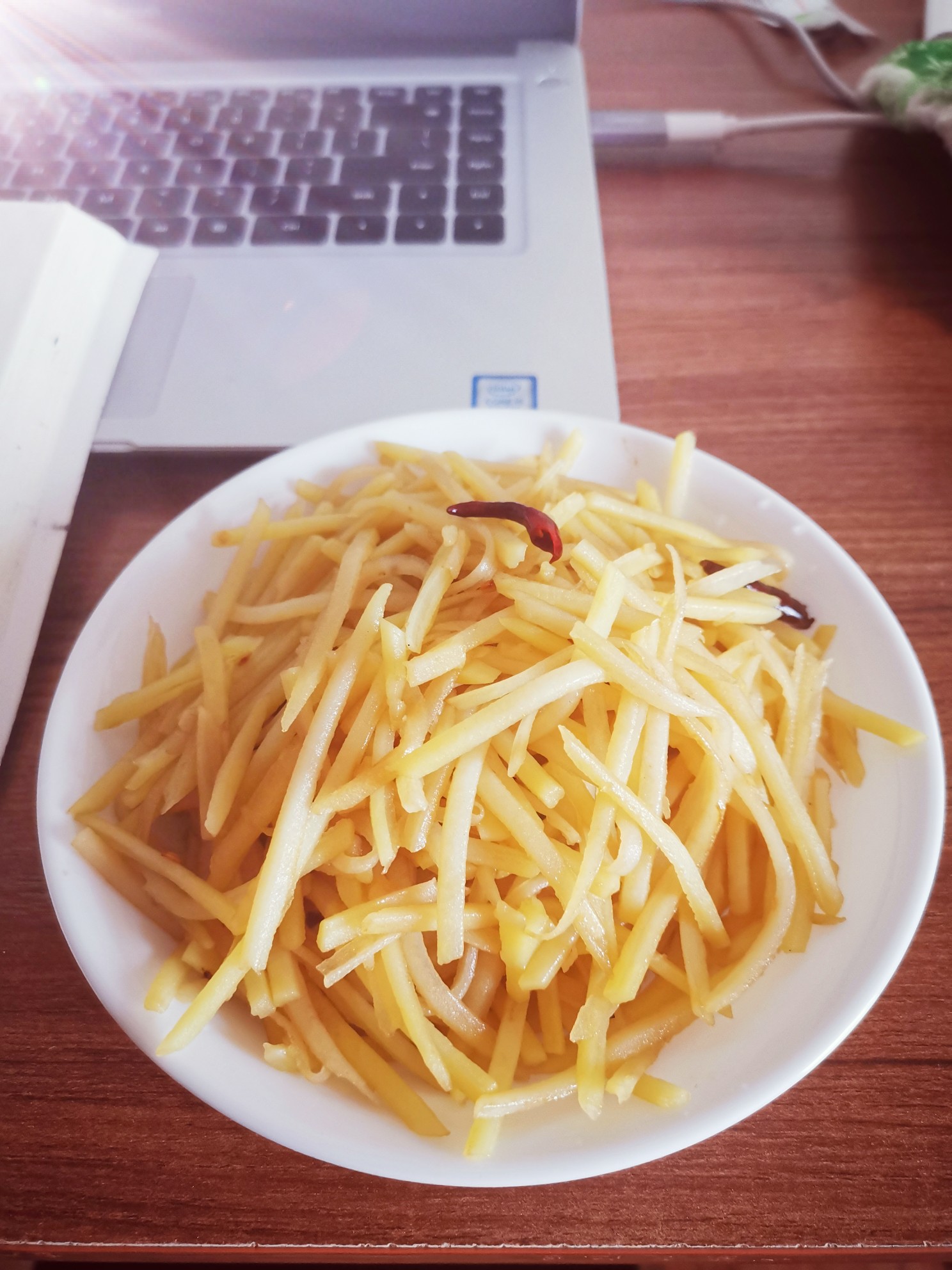干椒土豆絲的做法-家常味炒菜譜-易網健康養生網 干椒土豆絲的做法-家常味炒菜譜
