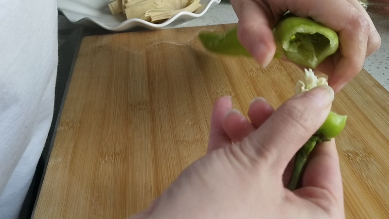 尖椒干豆腐的做法-咸鮮味炒菜譜
