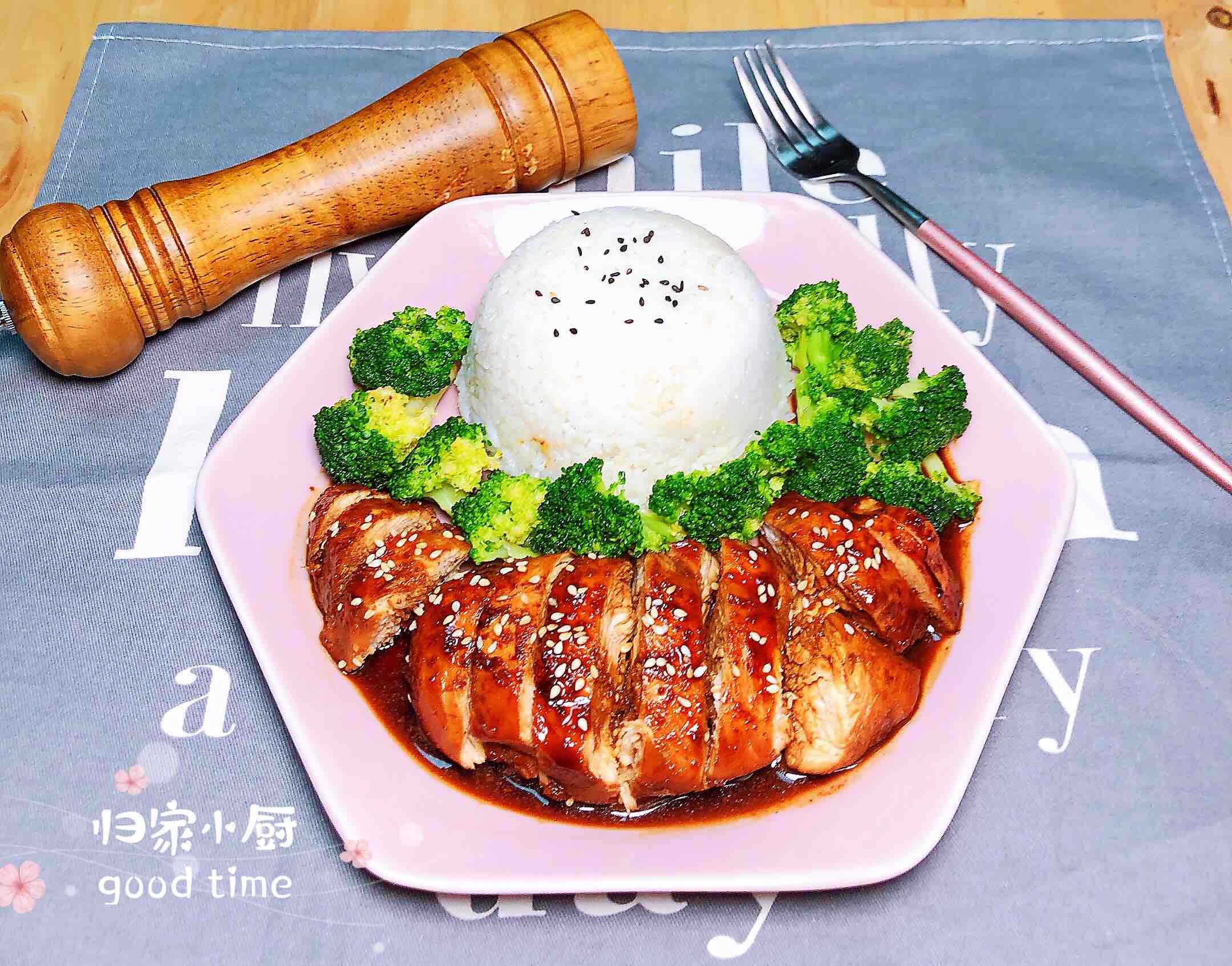 照燒雞胸肉的做法-咸鮮味煎菜譜-易網健康養生網 照燒雞胸肉的做法-咸鮮味煎菜譜