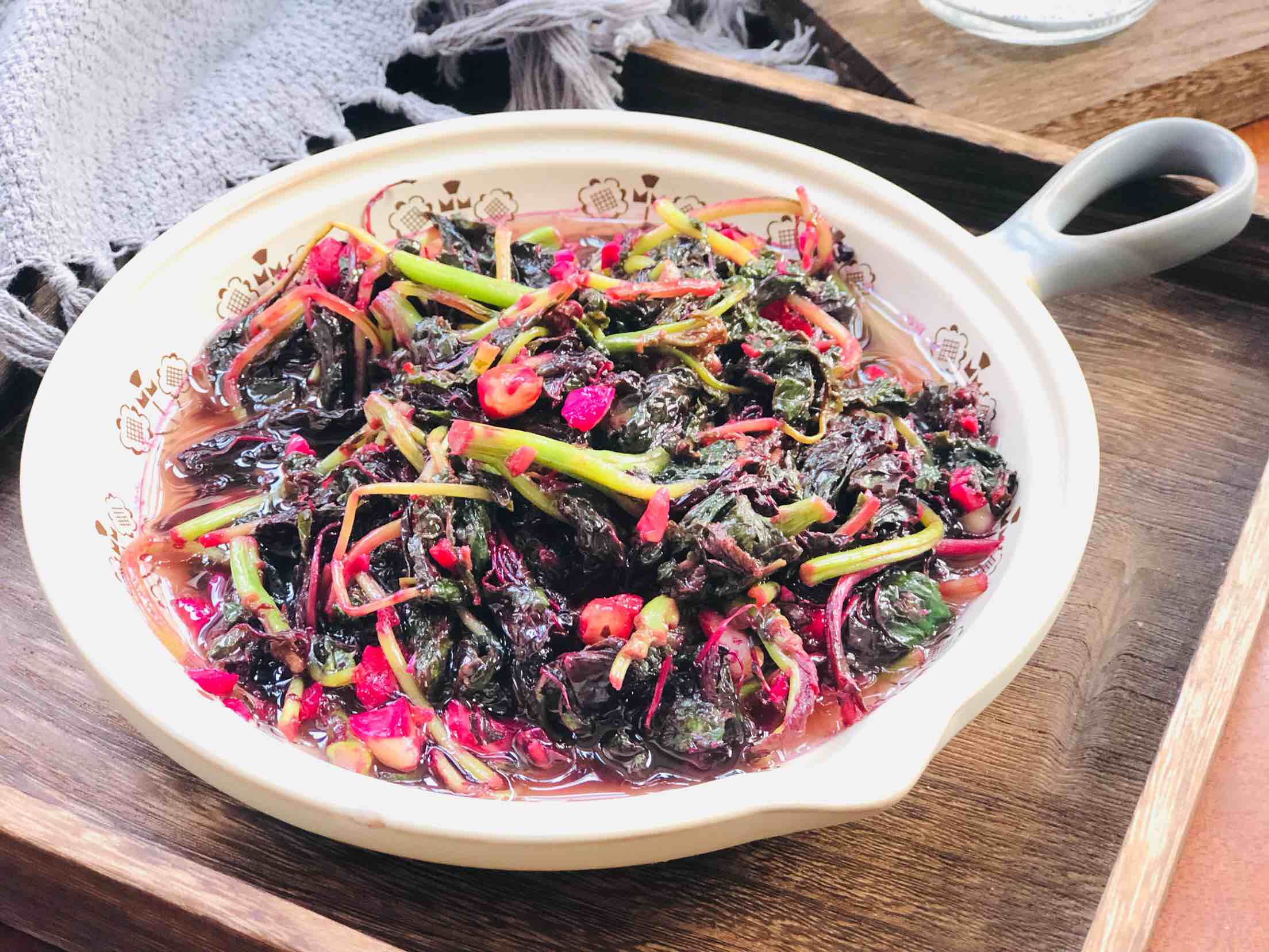 蒜泥莧菜的做法-家常味炒菜譜