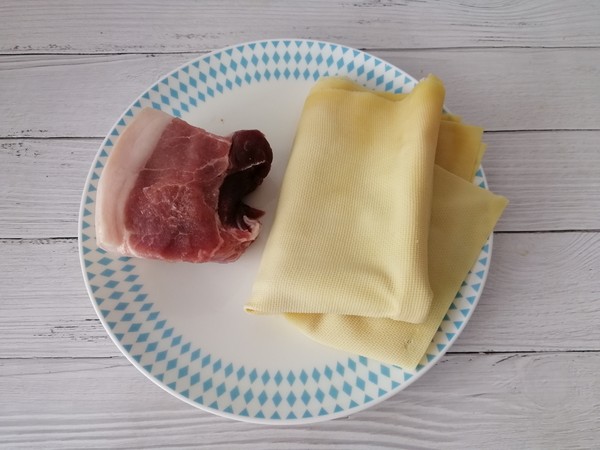 豆腐皮豬肉卷的做法-家常味蒸菜譜-易網<a href=http://www.aoa7937.com/ target=_blank class=infotextkey>健康養生</a>網 豆腐皮豬肉卷的做法-家常味蒸菜譜