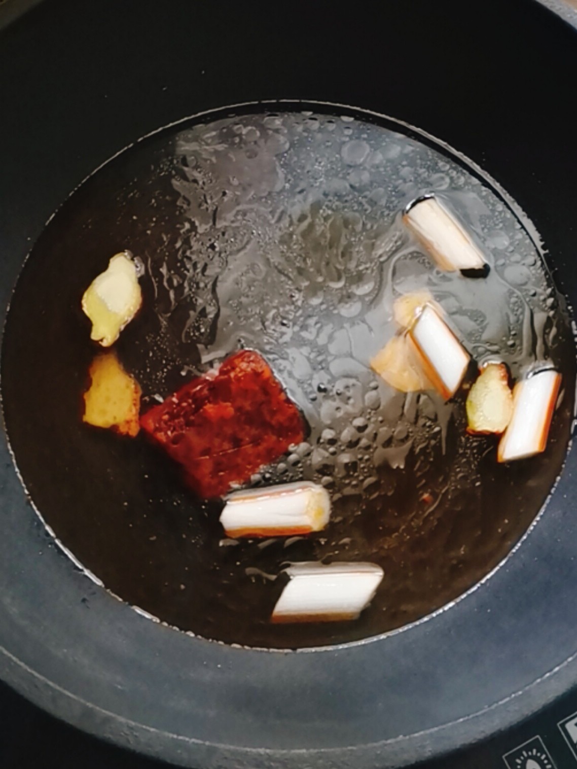 懶人火鍋的做法-麻辣味煮菜譜