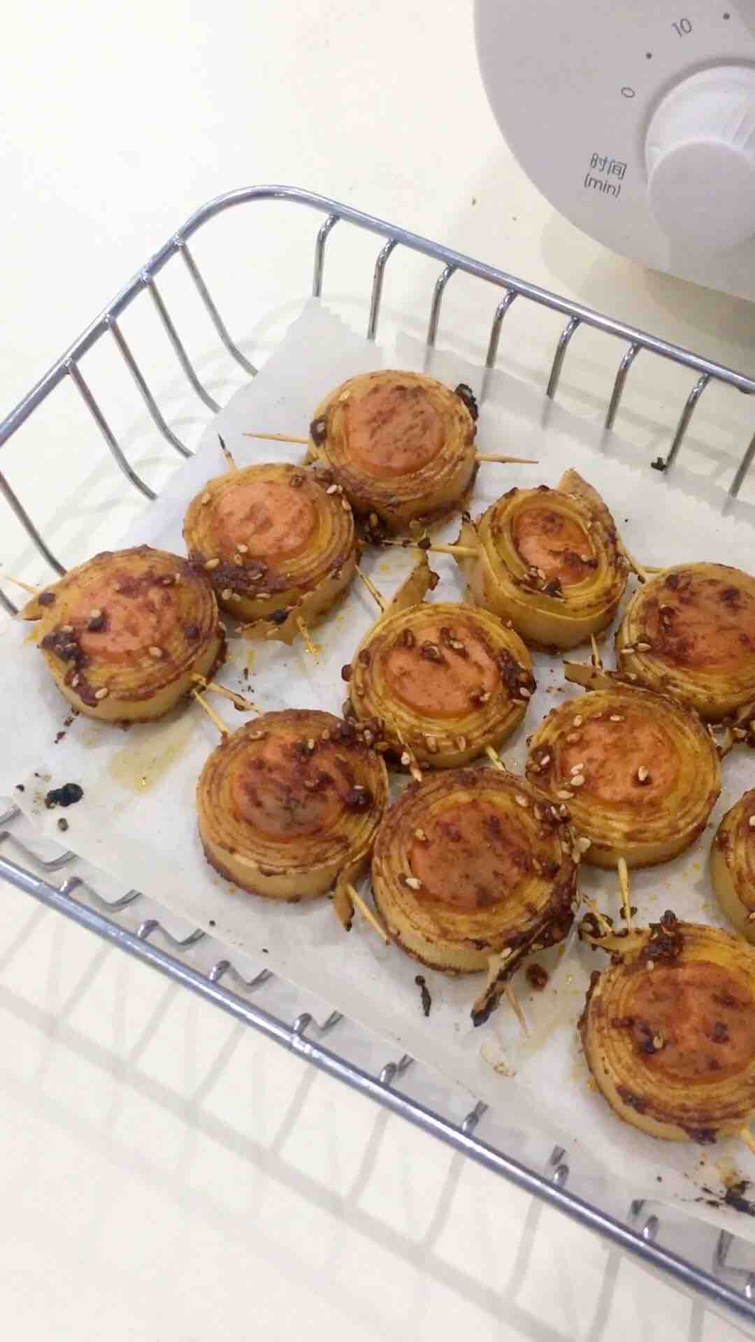豆皮香腸卷的做法-香辣味烘焙菜譜-易網(wǎng)健康養(yǎng)生網(wǎng) 豆皮香腸卷的做法-香辣味烘焙菜譜