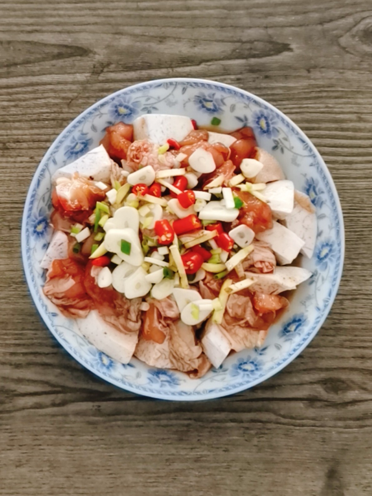 芋頭蒸雞的做法-咸鮮味蒸菜譜