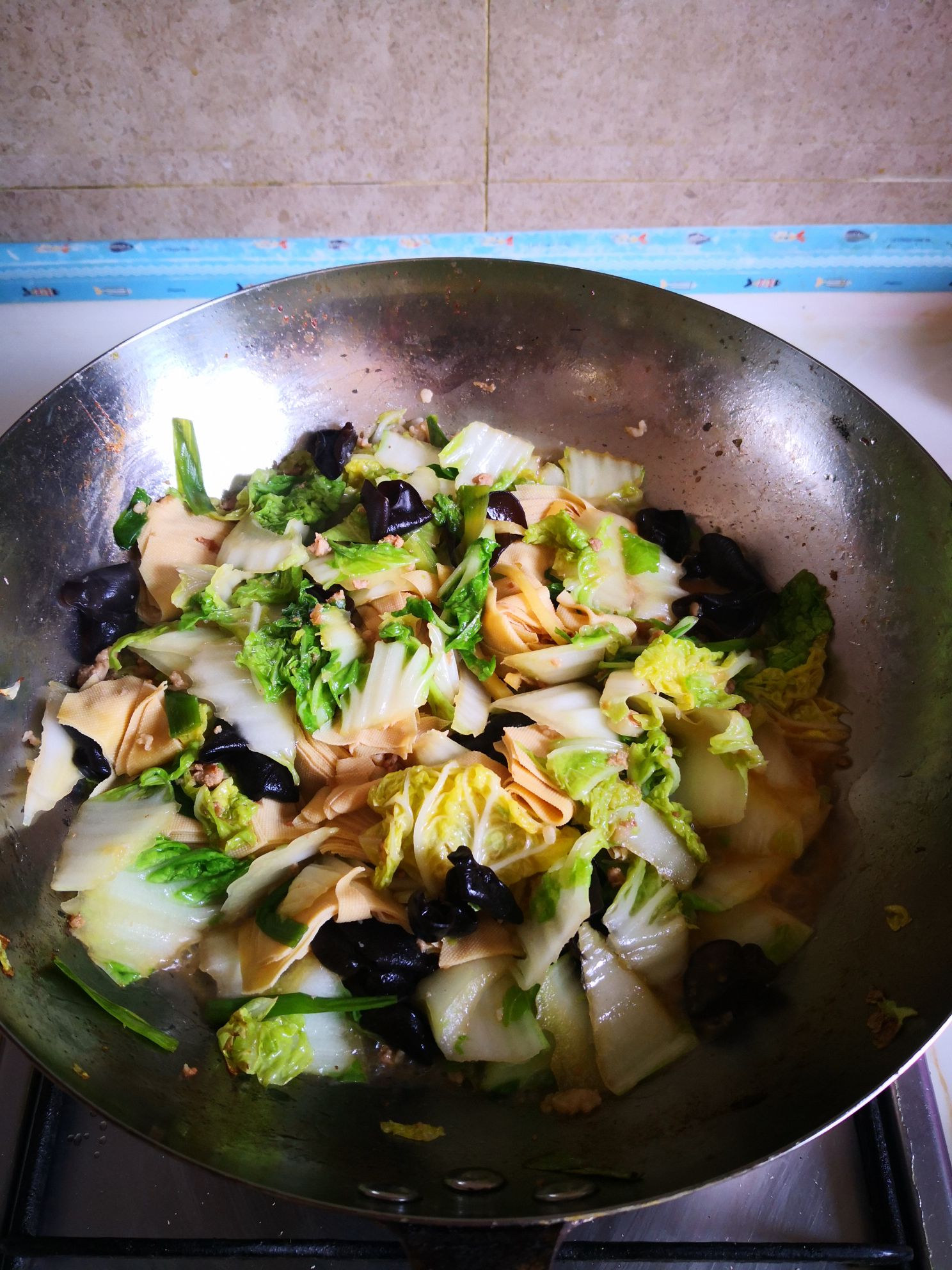 白菜燉豆皮的做法-家常味燉菜譜