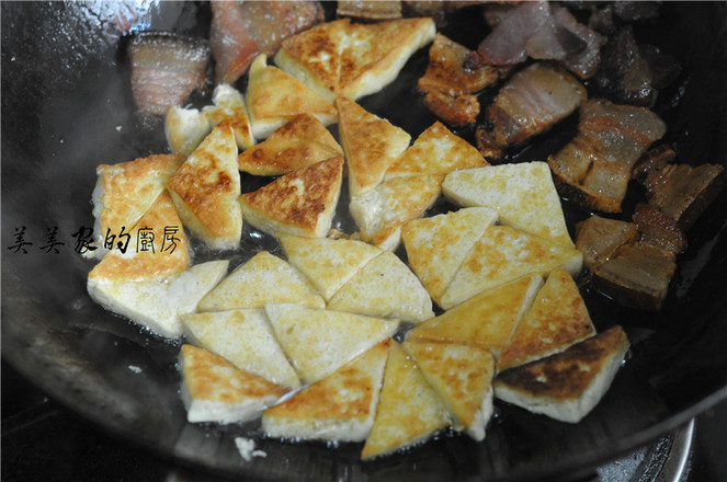 豆腐咸肉燒白菜的做法-家常味燒菜譜-易網健康養生網 豆腐咸肉燒白菜的做法-家常味燒菜譜
