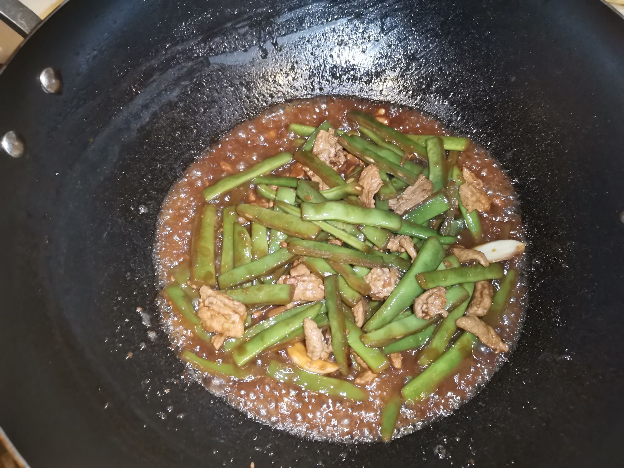 扁豆角炒肉絲的做法-家常味炒菜譜-易網健康養生網 扁豆角炒肉絲的做法-家常味炒菜譜