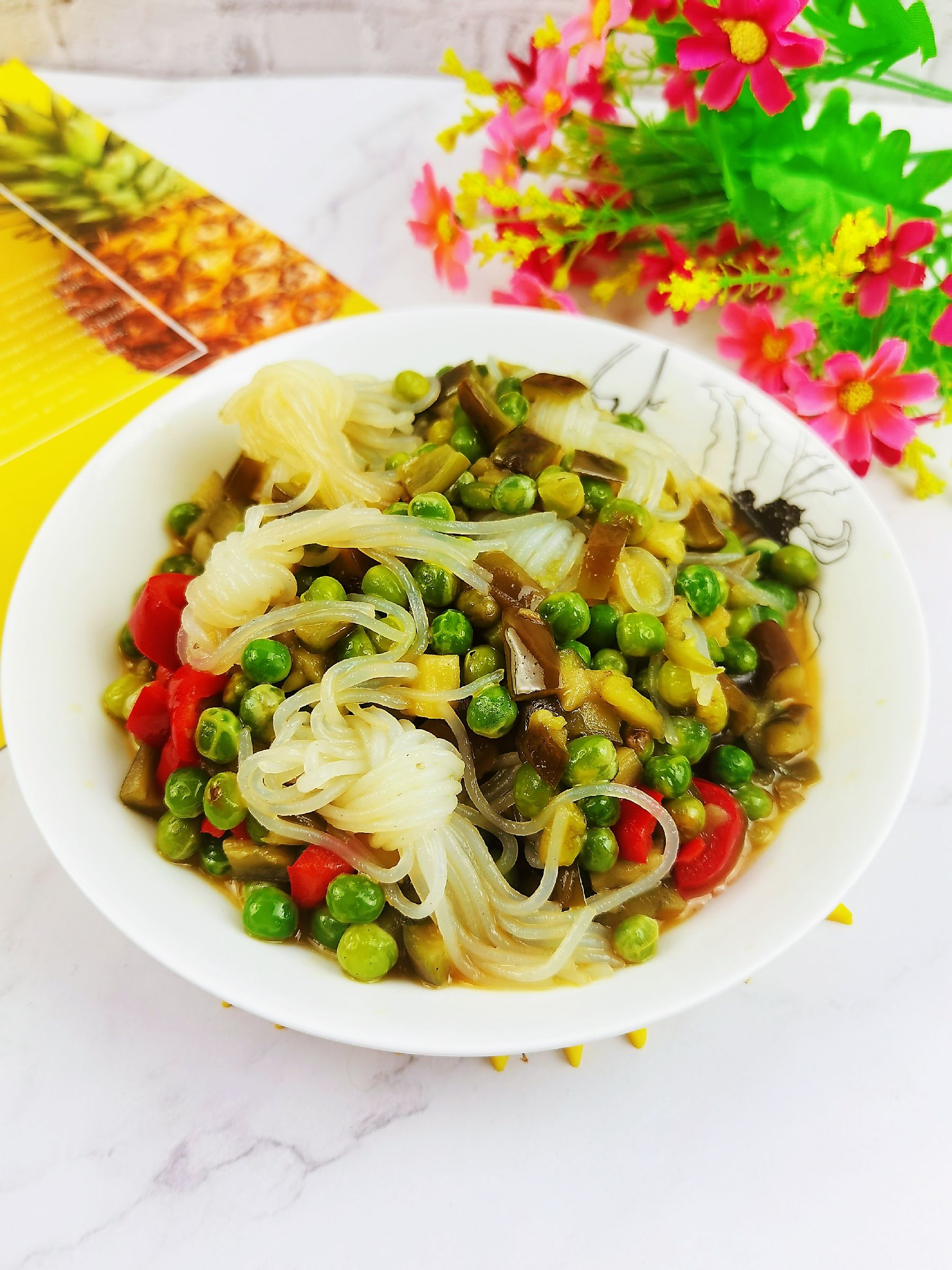 青豆炒茄丁的做法-咸鮮味炒菜譜-易網健康養生網 青豆炒茄丁的做法-咸鮮味炒菜譜