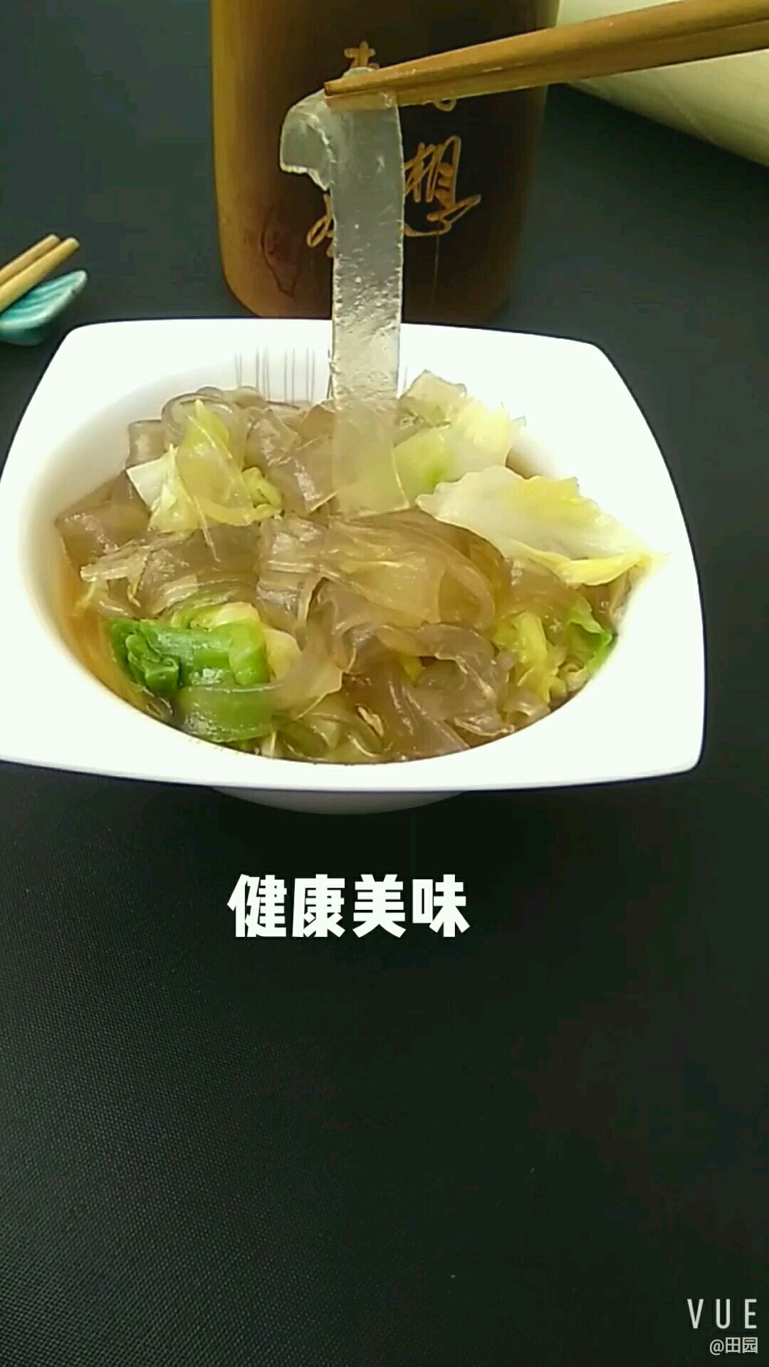 粉條燒圓白菜的做法-家常味燒菜譜-易網健康養生網 粉條燒圓白菜的做法-家常味燒菜譜