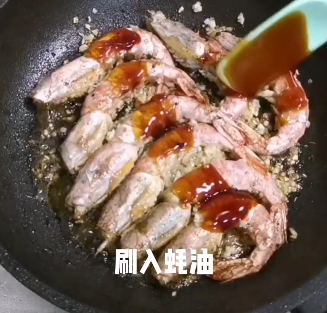 蒜蓉煎大蝦的做法-蒜香味煎菜譜