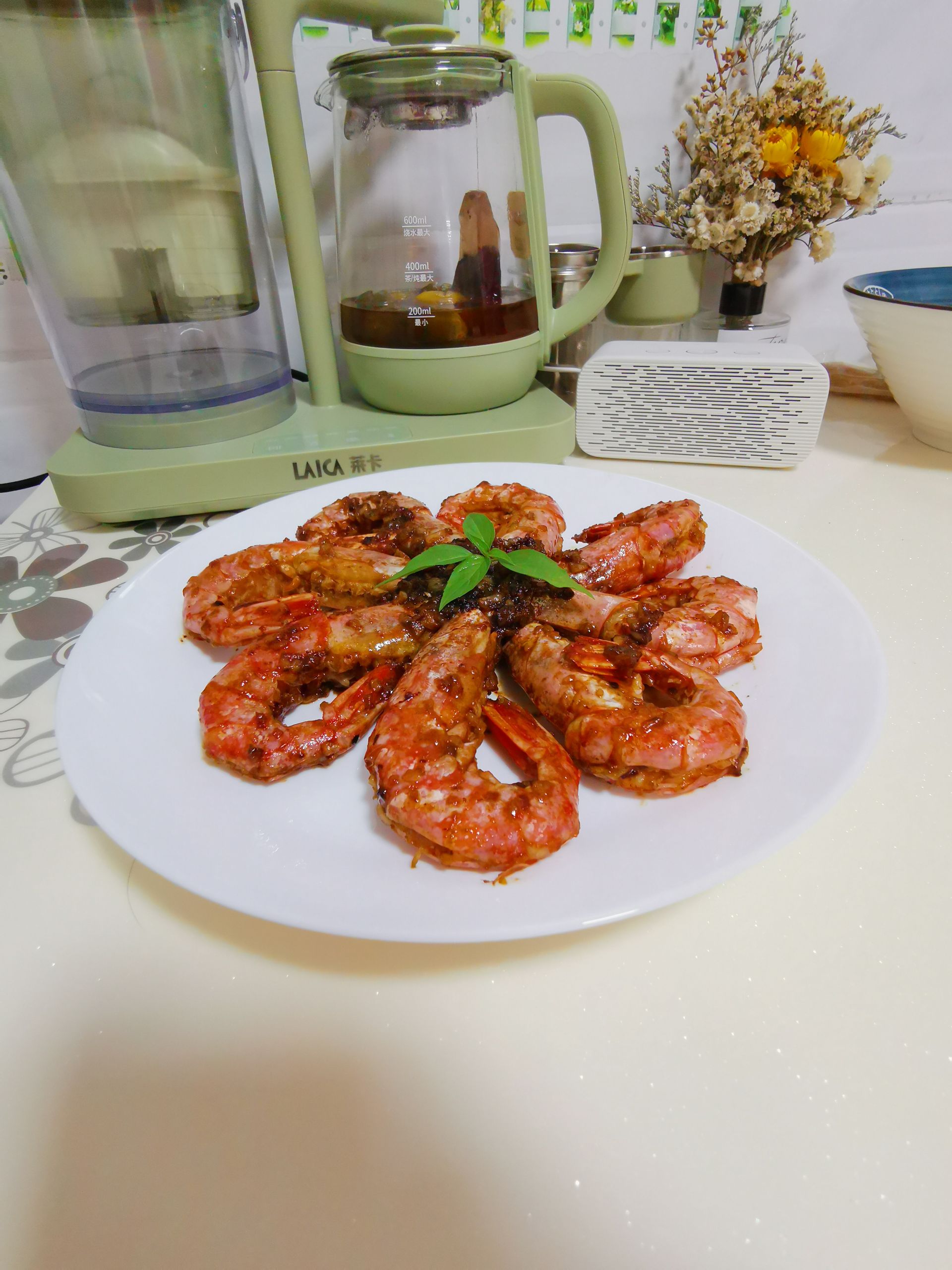 蒜蓉煎大蝦的做法-蒜香味煎菜譜-易網健康養生網 蒜蓉煎大蝦的做法-蒜香味煎菜譜
