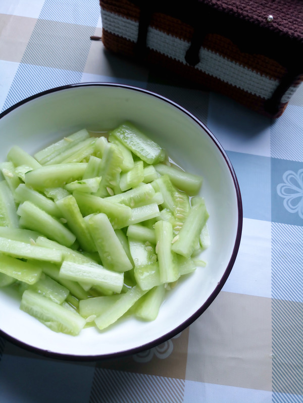 涼拌甜酸青瓜的做法-酸甜味拌菜譜-易網(wǎng)健康養(yǎng)生網(wǎng) 涼拌甜酸青瓜的做法-酸甜味拌菜譜