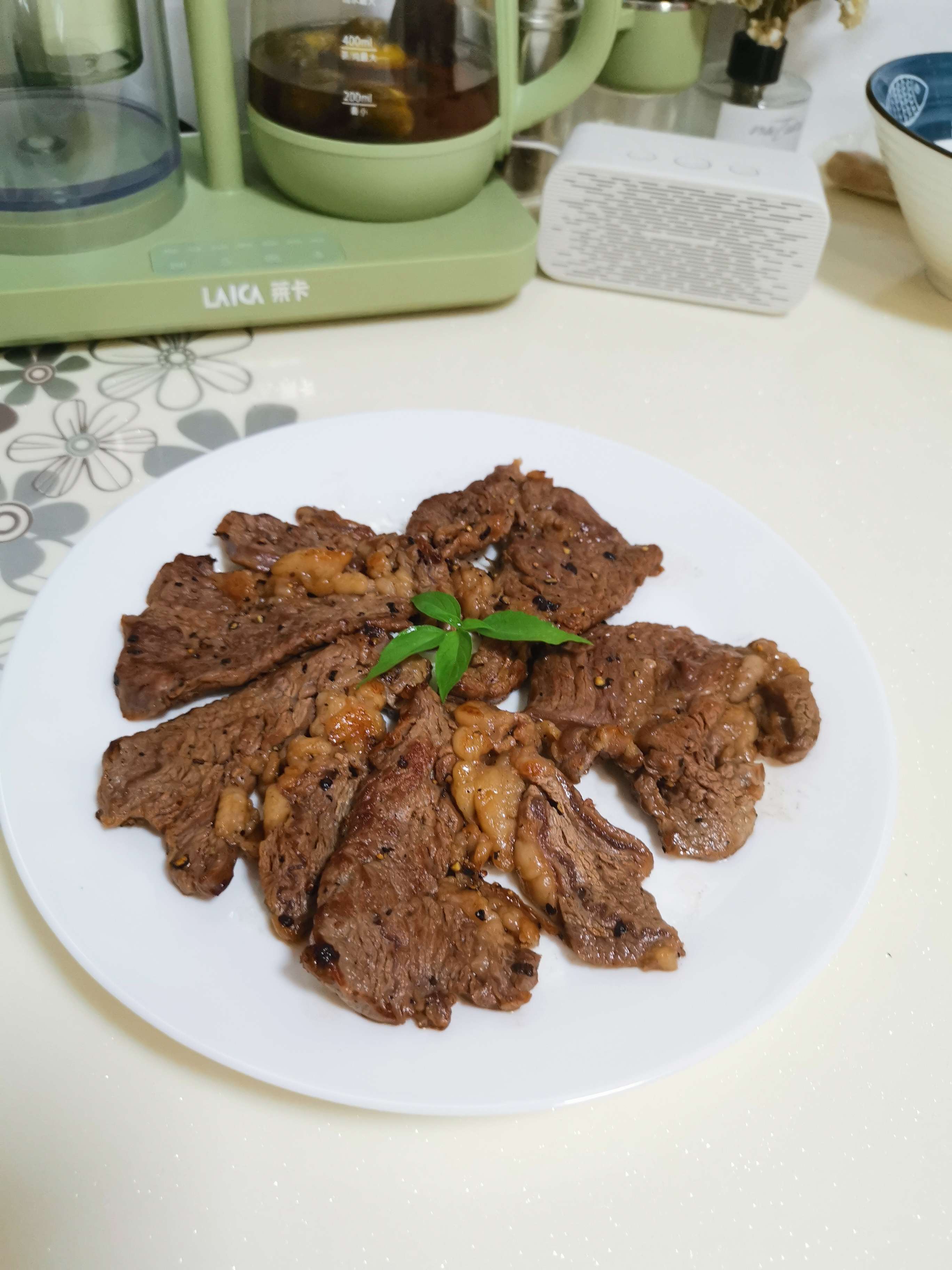 黑椒煎牛扒的做法-家常味煎菜譜-易網(wǎng)健康養(yǎng)生網(wǎng) 黑椒煎牛扒的做法-家常味煎菜譜