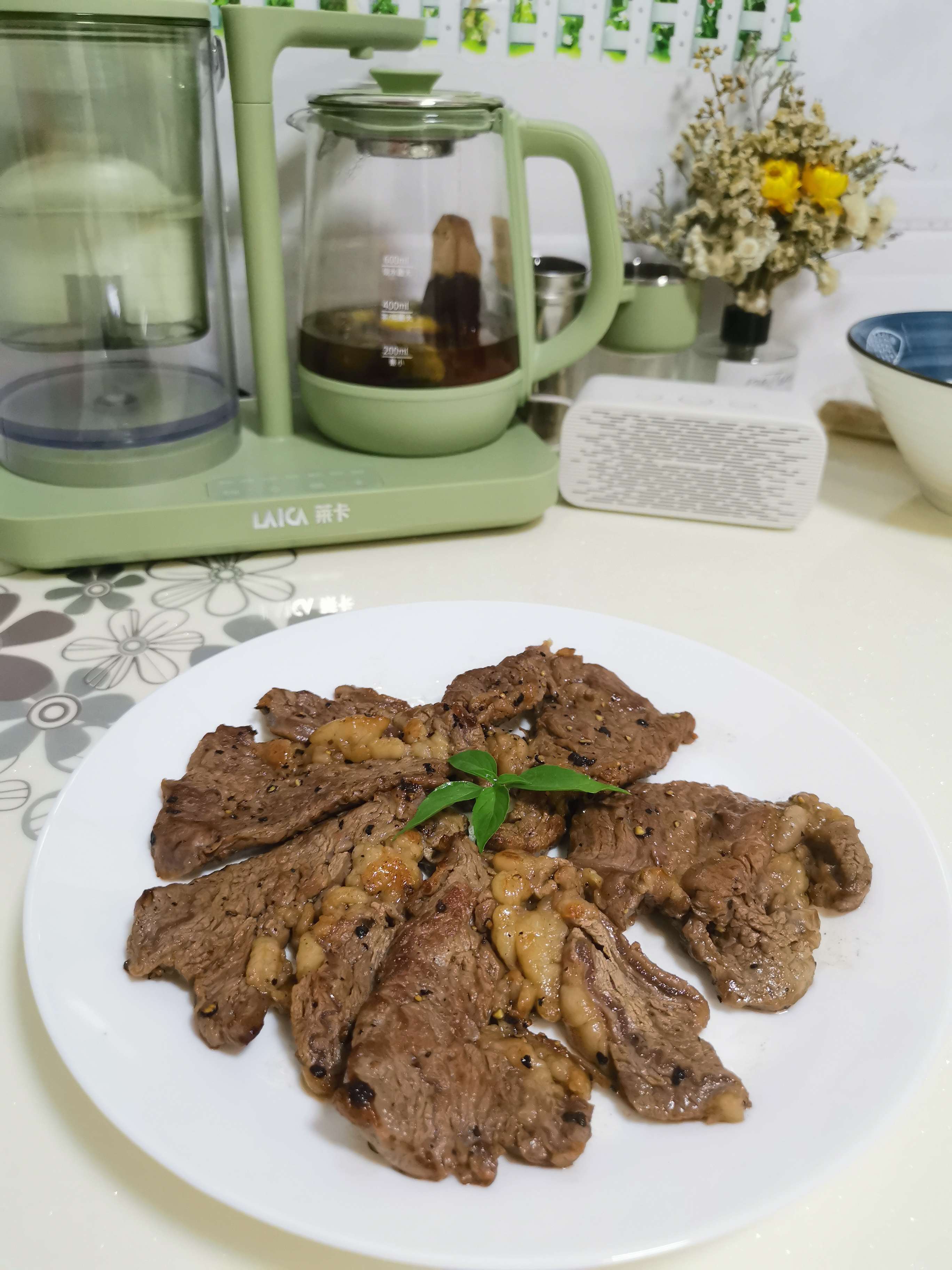 黑椒煎牛扒的做法-家常味煎菜譜-易網(wǎng)健康養(yǎng)生網(wǎng) 黑椒煎牛扒的做法-家常味煎菜譜