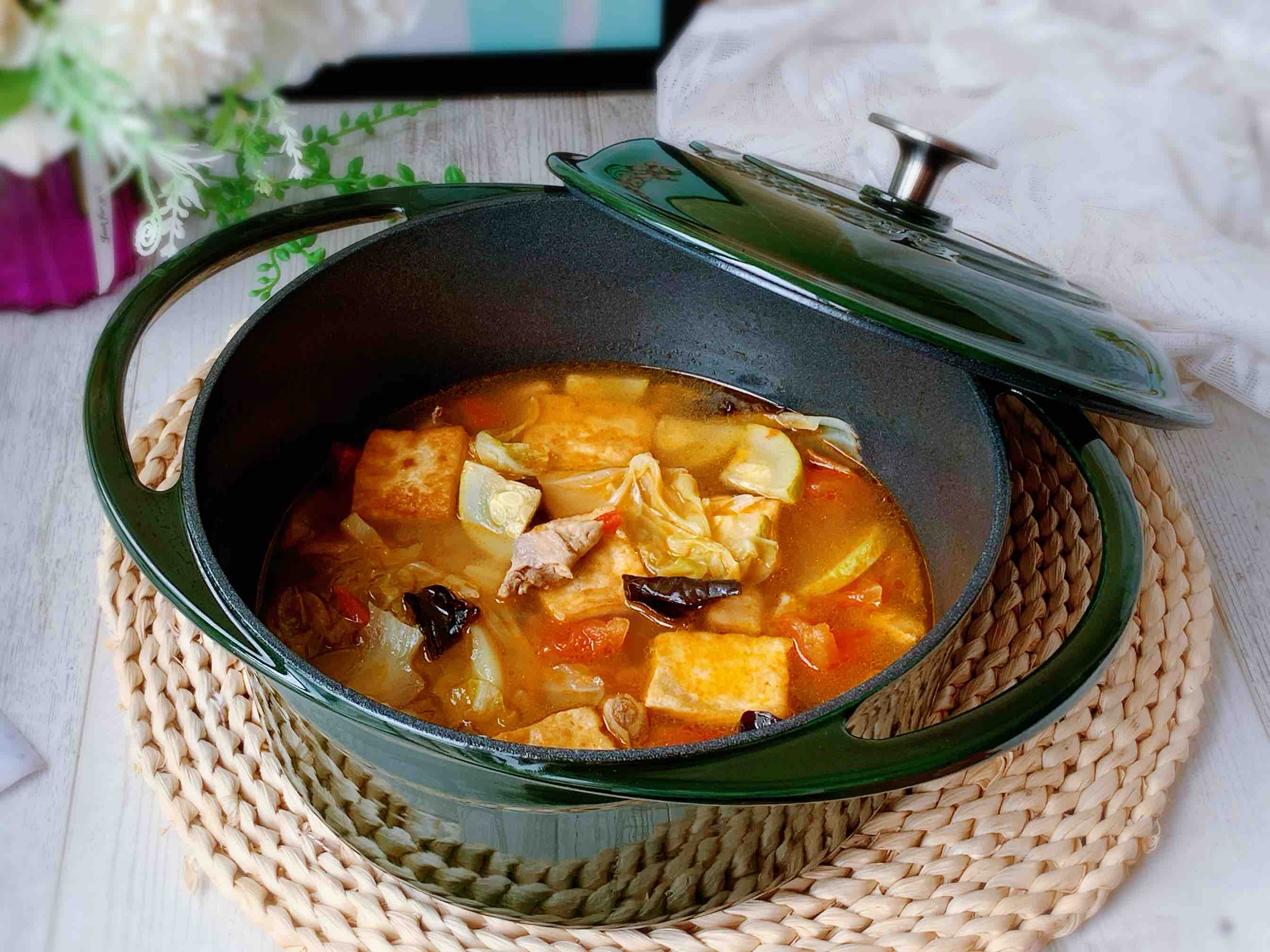 雞湯豆腐煲的做法-咸鮮味煮菜譜-易網健康養生網 雞湯豆腐煲的做法-咸鮮味煮菜譜