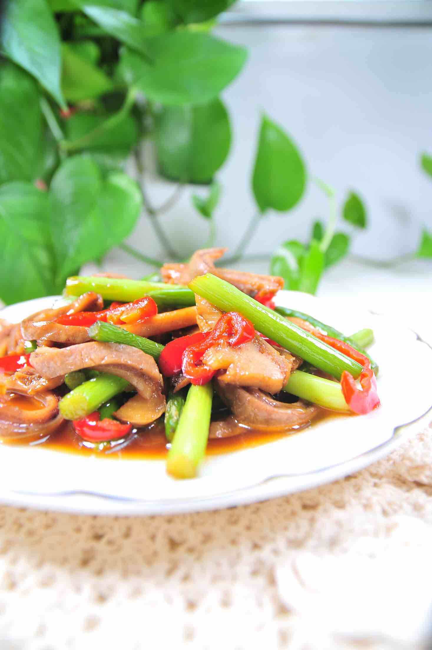 蒜薹炒豬肚的做法-家常味炒菜譜-易網(wǎng)健康養(yǎng)生網(wǎng) 蒜薹炒豬肚的做法-家常味炒菜譜