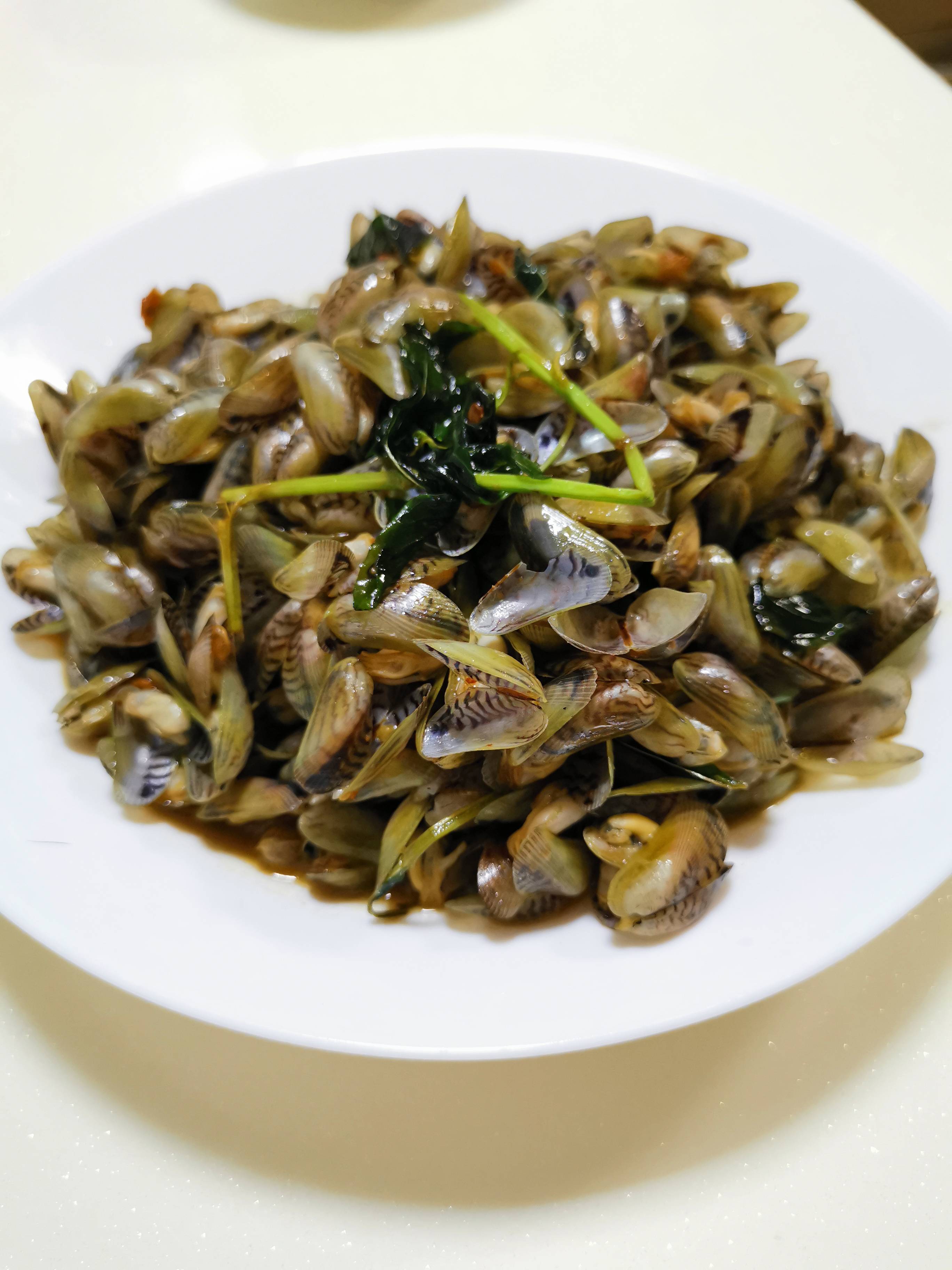 炒薄殼的做法-咸鮮味炒菜譜-易網健康養生網 炒薄殼的做法-咸鮮味炒菜譜