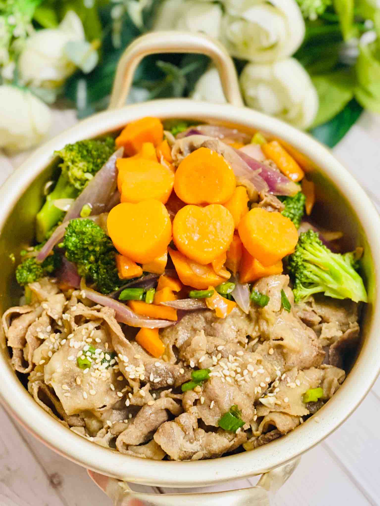 暑假指南，日式醬香肥牛飯，專治熊孩子！的做法-家常味炒菜譜