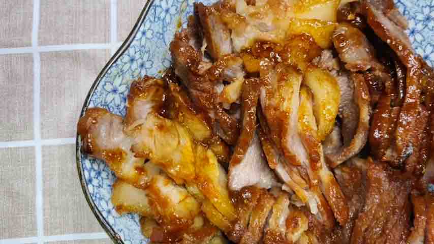 用電飯鍋就能做的「蜜汁叉燒」竟然比餐廳還好吃！的做法-甜味燜菜譜