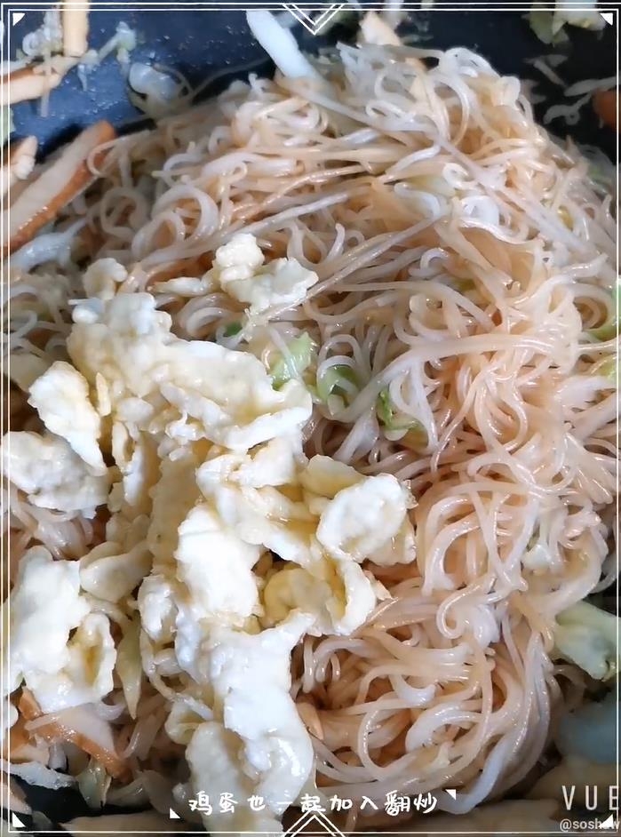 卷心菜雞蛋炒粉干的做法-家常味炒菜譜