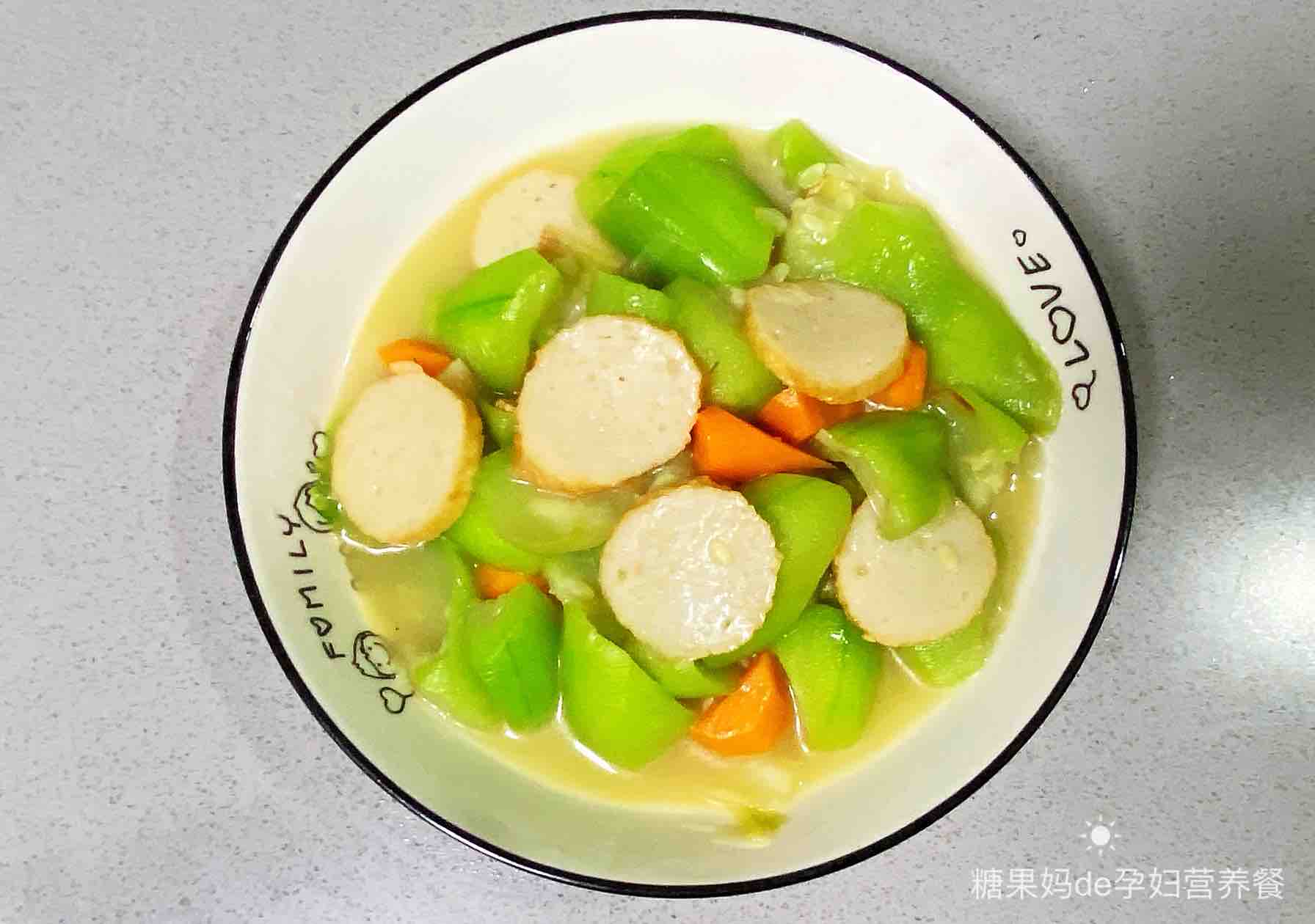 【孕婦食譜】絲瓜燴魚餅，甜鮮美味，色澤鮮艷、低脂又營(yíng)養(yǎng)～的做法-咸鮮味燴菜譜