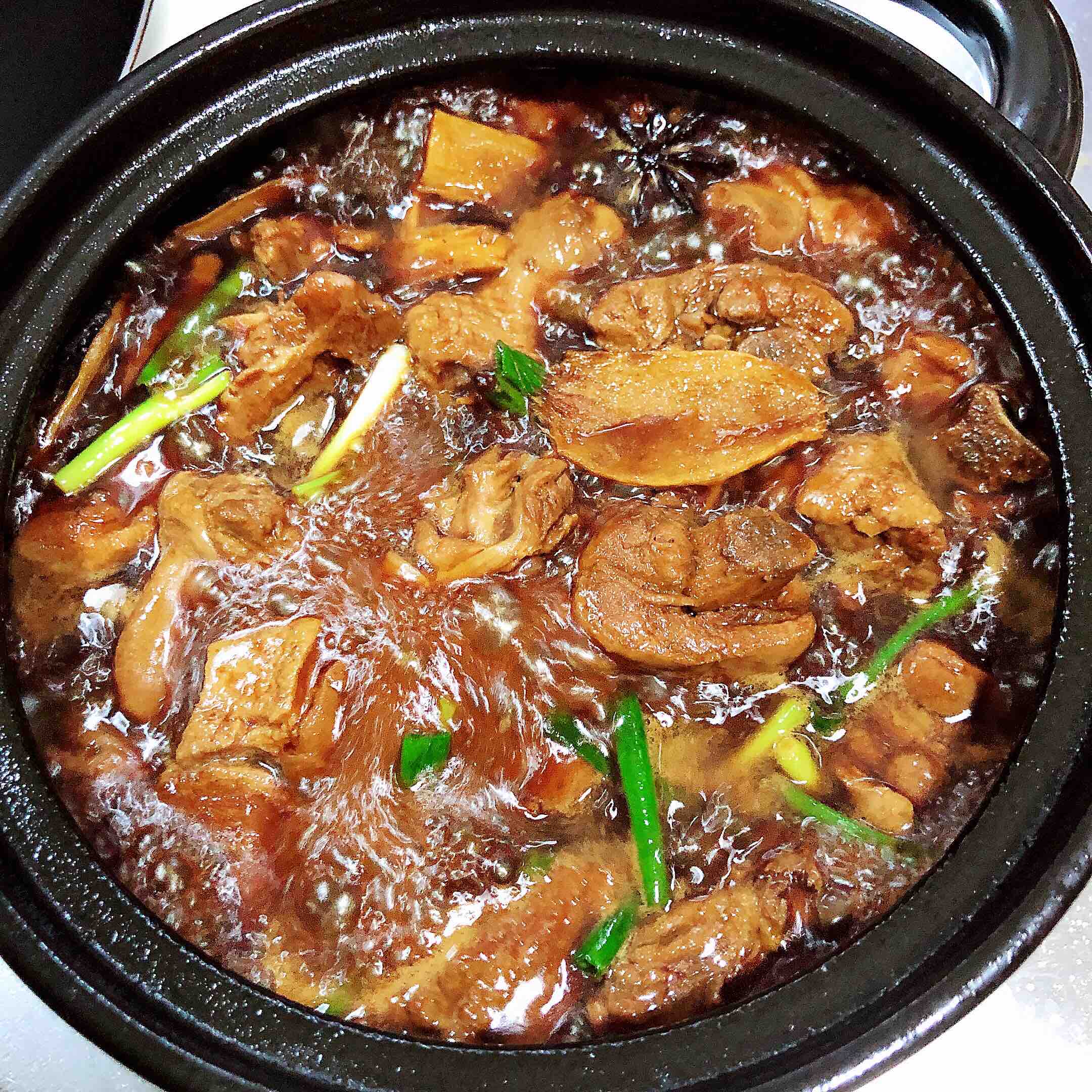 養生姜母鴨（祛暑濕肺燥、氣血雙補）的做法-咸鮮味燉菜譜
